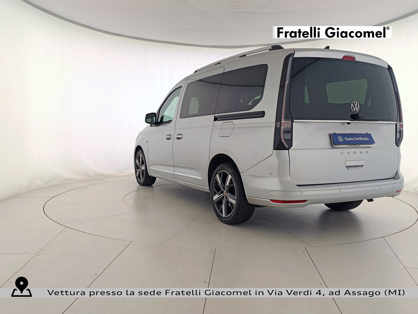 https://cdn-giacomel.caraffinity.it/fratelligiacomel/weicola/large/83/+2025+12+11+V097194_693ae183e5f32.jpg/98d6f70477c266c669b019afd112f489.jpg