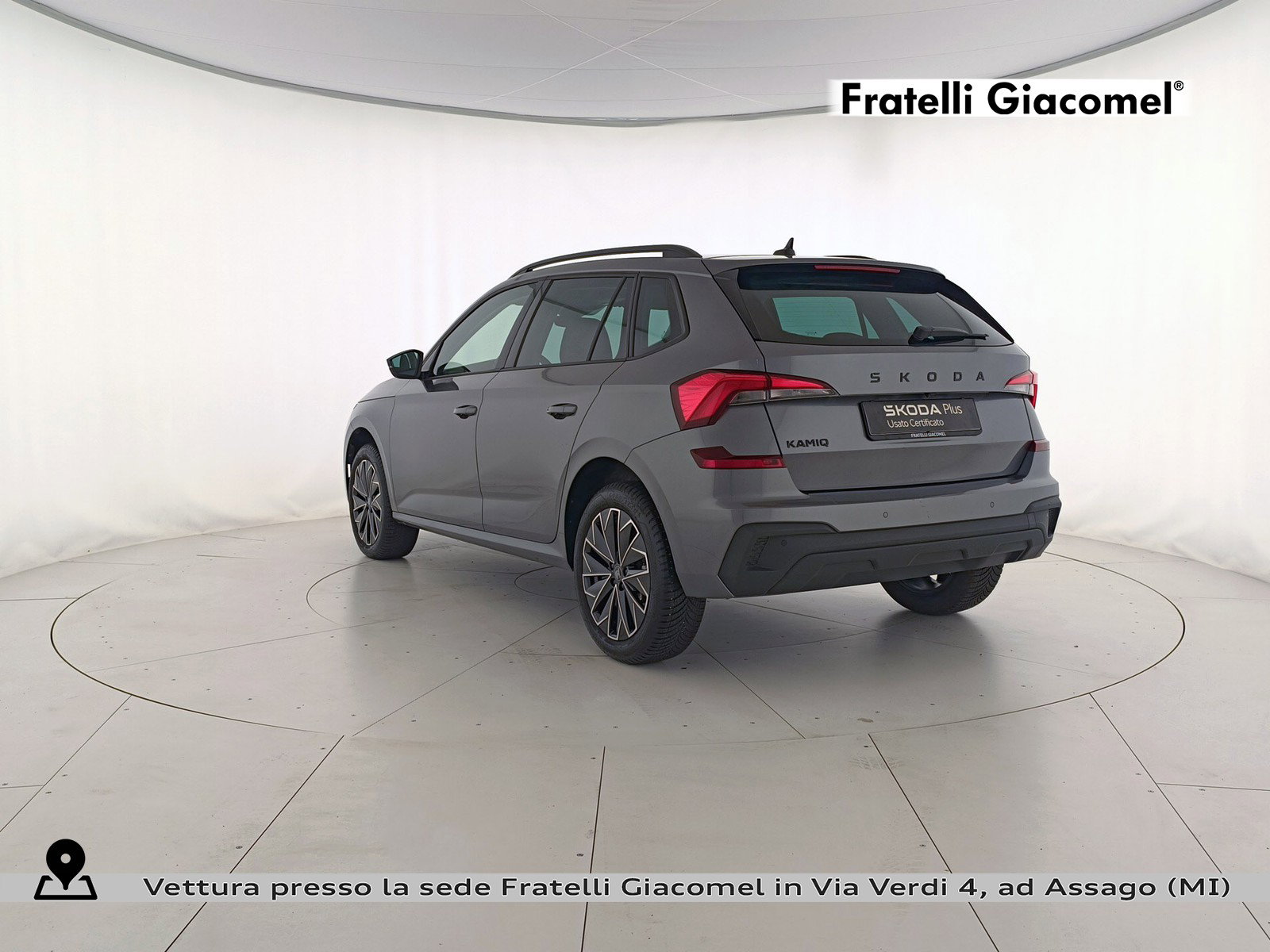 https://cdn-giacomel.caraffinity.it/fratelligiacomel/weicola/large/83/+2026+04+01+V103885_69cd128b263ba.jpg/015f6d7f62c262221f8278ac6e42ffee.jpg