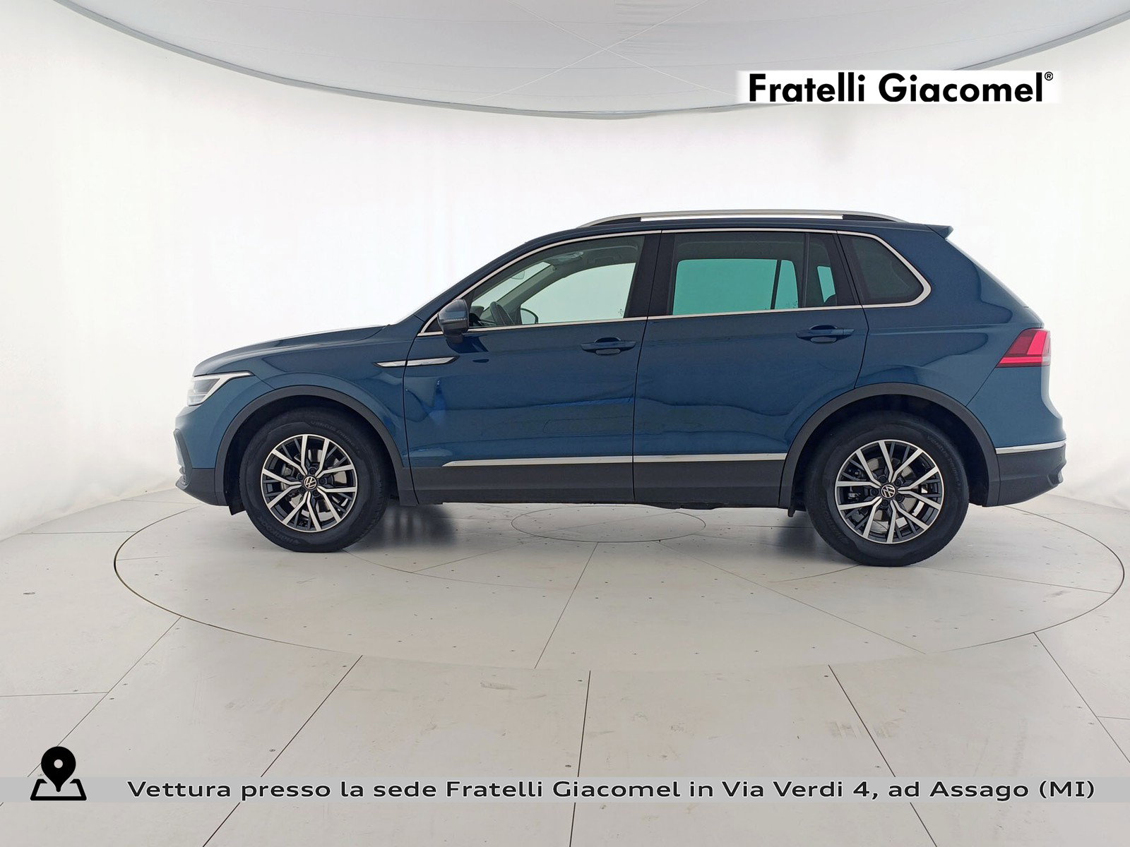 https://cdn-giacomel.caraffinity.it/fratelligiacomel/weicola/large/83/+2026+04+03+V101343_69cfc7bbd4a2d.jpg/5000b23aef96edfa16a54774e8792d17.jpg