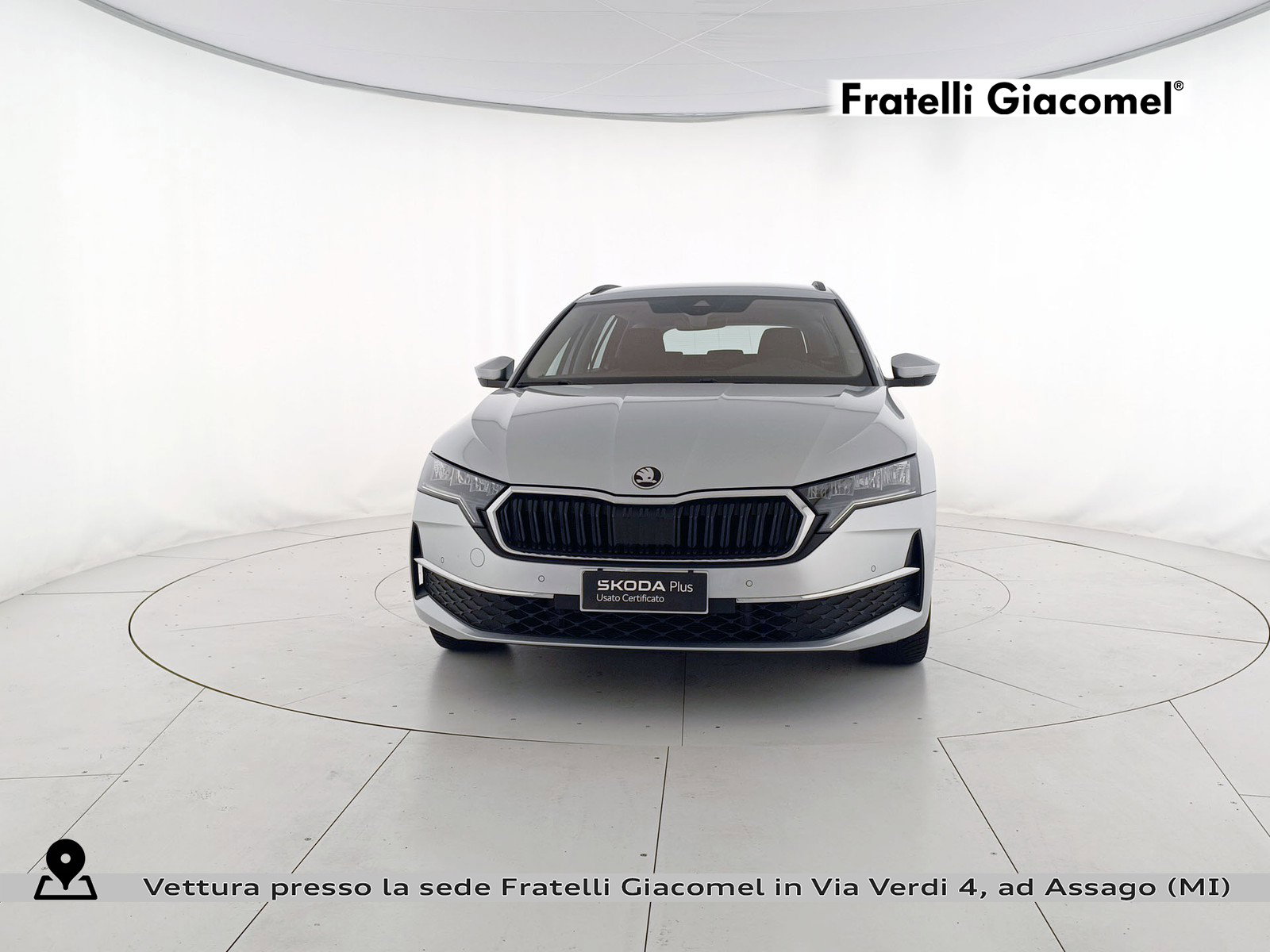 https://cdn-giacomel.caraffinity.it/fratelligiacomel/weicola/large/83/+2026+04+10+V103985_69d8a44e46bc4.jpg/c4604ab43b80d6be8835427e95e2705d.jpg