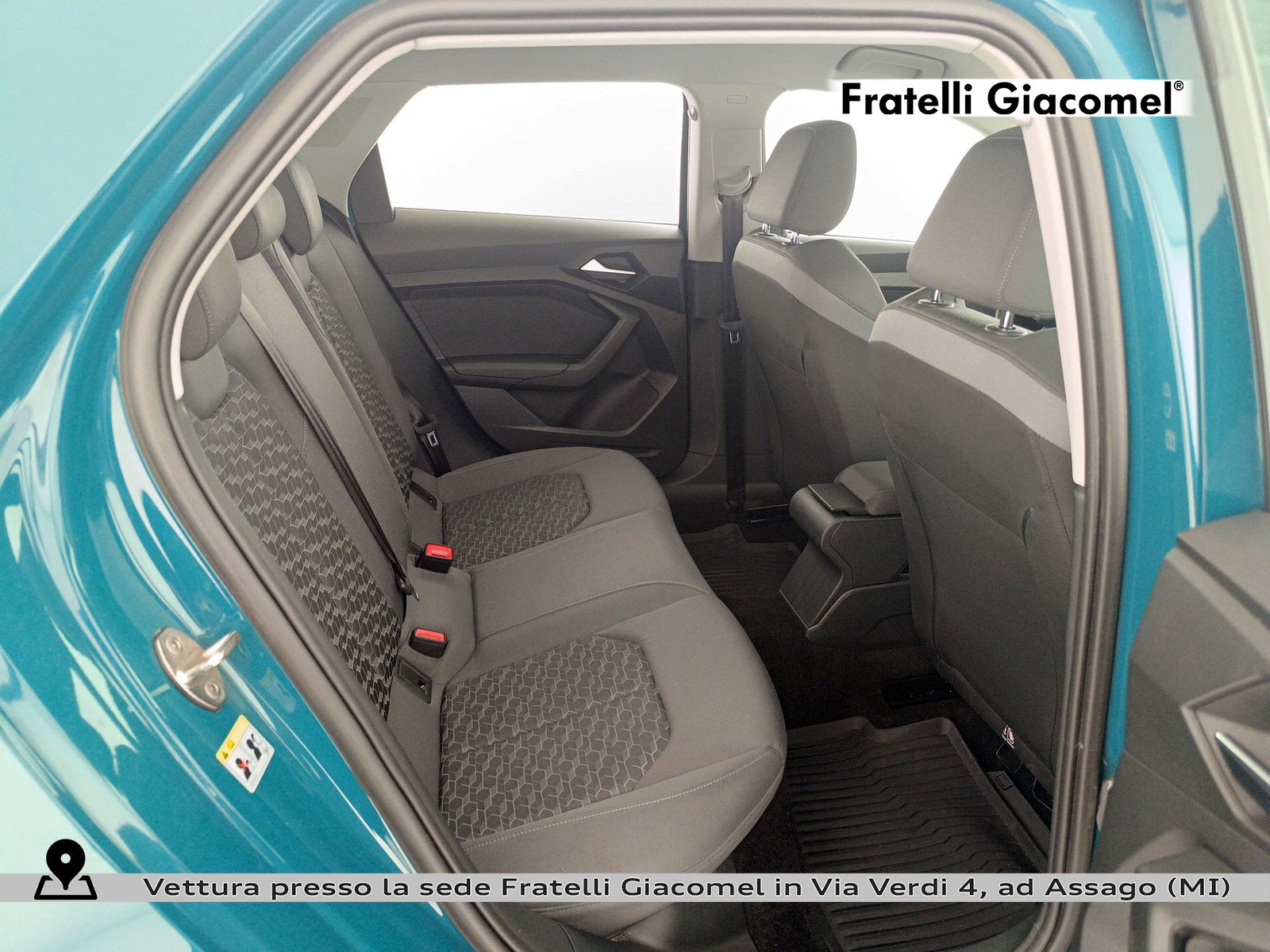 https://cdn-giacomel.caraffinity.it/fratelligiacomel/weicola/large/83/+2026+04+30+V102863_69f31d1e459cf.jpg/4a53c9a3cf71b9fa251d08d399999c99.jpg