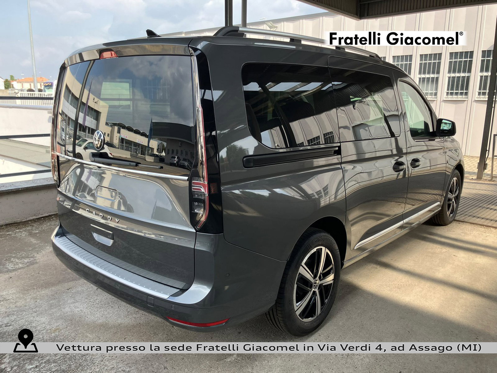 https://cdn-giacomel.caraffinity.it/fratelligiacomel/weicola/large/83/+2026+09+25+V111697_6ab69ea380778.jpg/3bb7a76217713bd2583f4c9d0266811c.jpg