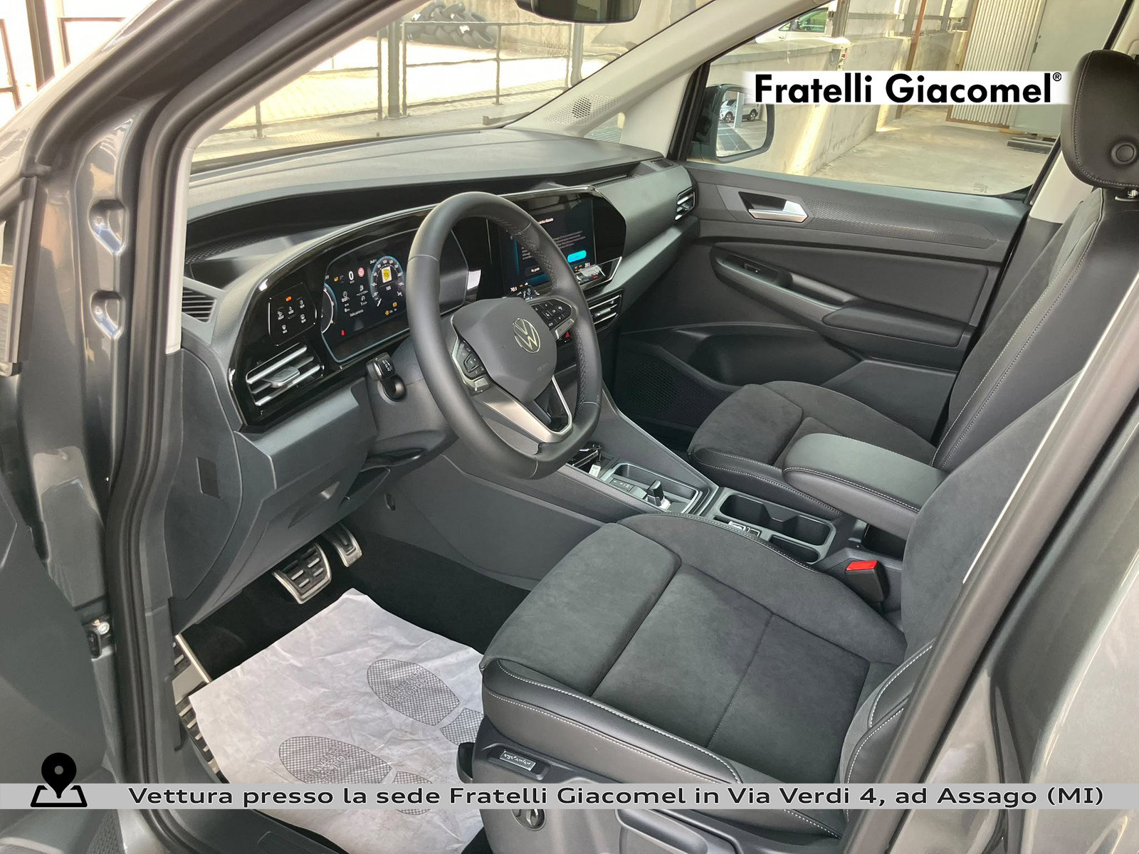 https://cdn-giacomel.caraffinity.it/fratelligiacomel/weicola/large/83/+2026+09+25+V111697_6ab69ea3e0b83.jpg/ac607b2cb5e7b6ef10d36773fc842213.jpg