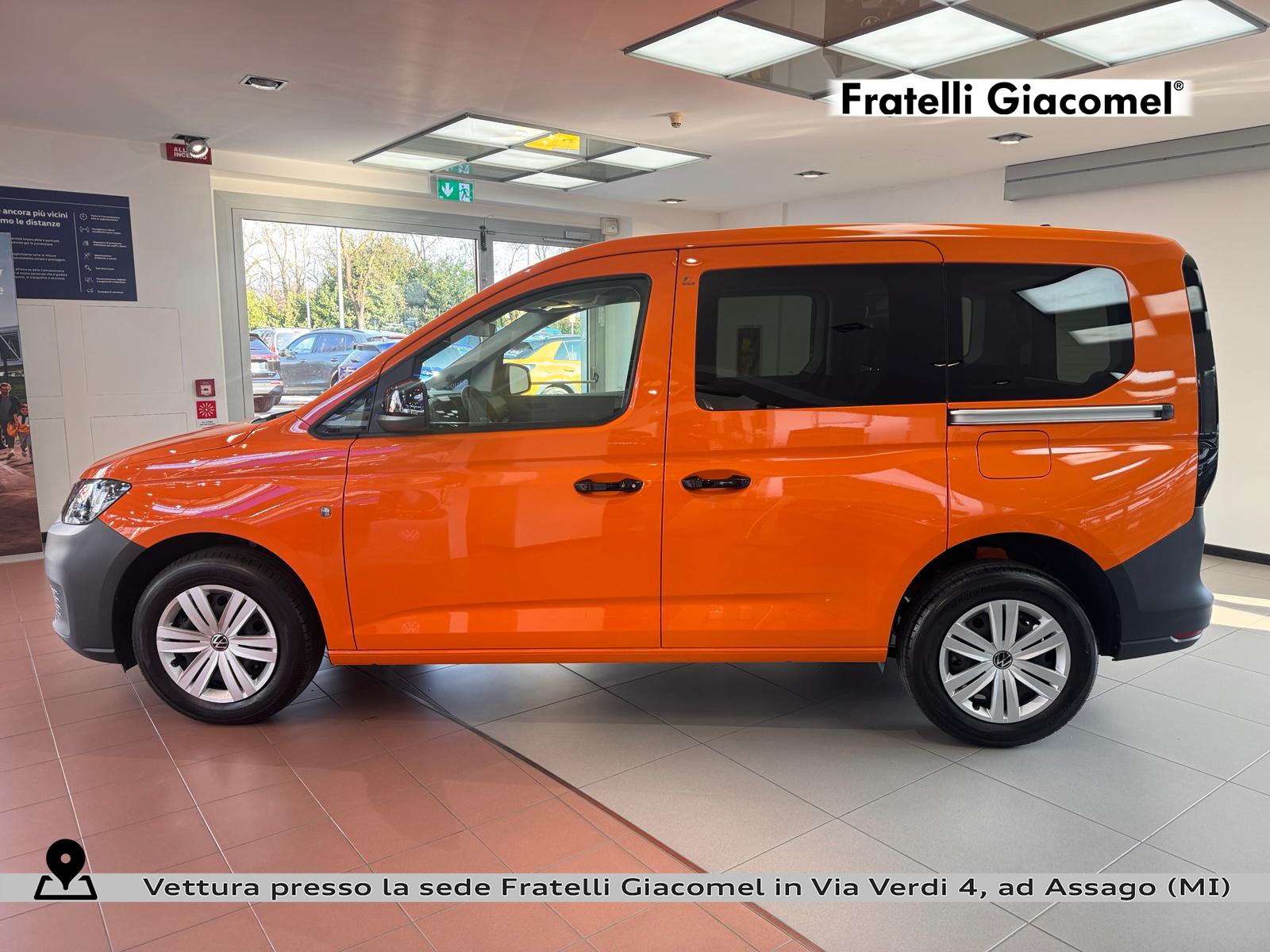 https://cdn-giacomel.caraffinity.it/fratelligiacomel/weicola/large/83/+2026+10+08+V113775_6ac7436ad71d5.jpg/d9fa0d219bcbc70dddb273bd135737da.jpg
