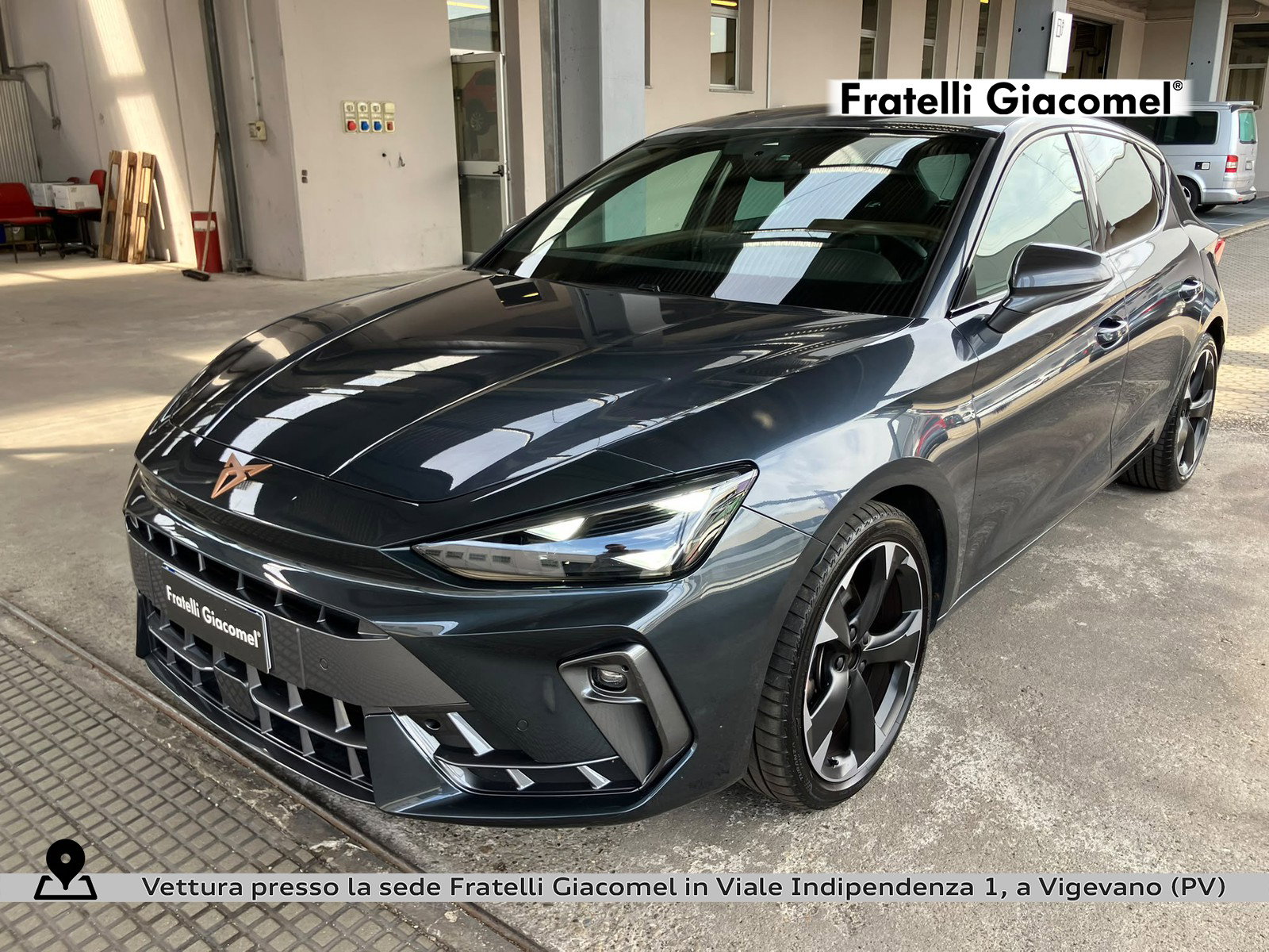 https://cdn-giacomel.caraffinity.it/fratelligiacomel/weicola/large/85/+2026+06+04+V107901_6a216b14a4891.jpg/9a1243c77795b667e585e9fee9816b8b.jpg?format=jpeg