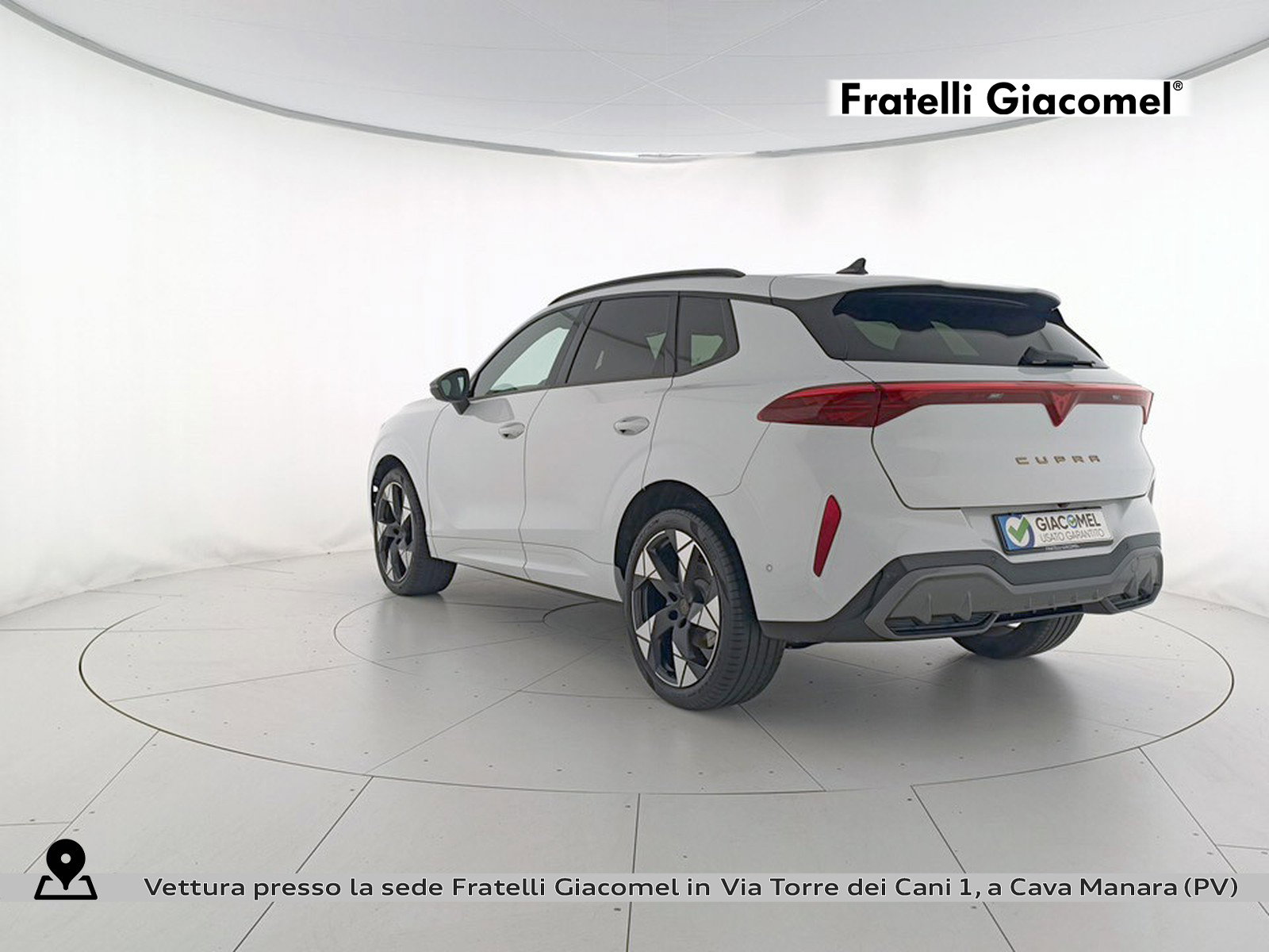 https://cdn-giacomel.caraffinity.it/fratelligiacomel/wrap360/large/134/+2026+07+31+V110896_6a6cb9f136cf0.jpg/76832633a3ec099e0cd209f2fd70ac63.jpg