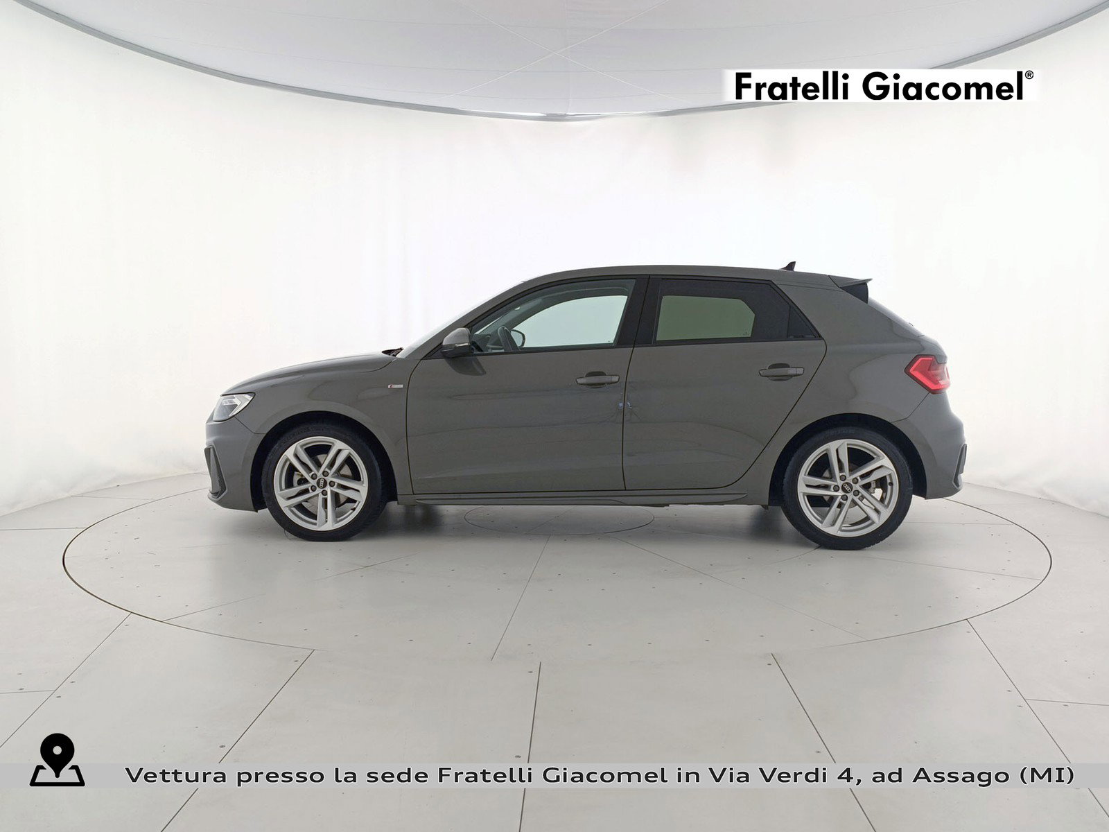 https://cdn-giacomel.caraffinity.it/fratelligiacomel/wrap360/large/83/+2026+04+20+V096570_69e5fa7611115.jpg/82d87ae700303cb1d2dc2b59c1c5e861.jpg