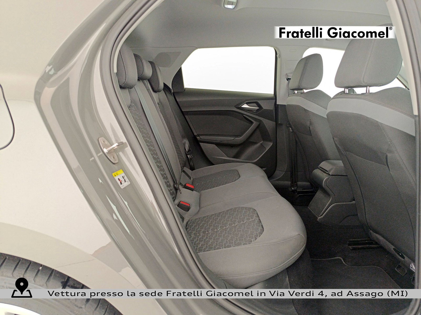 https://cdn-giacomel.caraffinity.it/fratelligiacomel/wrap360/large/83/+2026+04+20+V096570_69e5fa7754b6f.jpg/fe8915786a1c5c65d3cb52c6fc543574.jpg