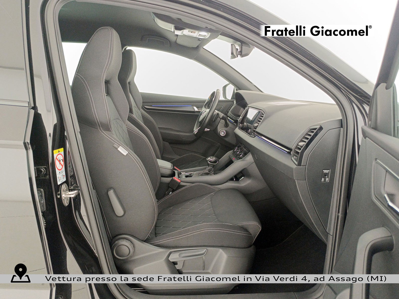 https://cdn-giacomel.caraffinity.it/fratelligiacomel/wrap360/large/83/+2026+04+21+V099518_69e74bf5ad8e4.jpg/177a8b01d8d29194bf6acf5c81417e98.jpg