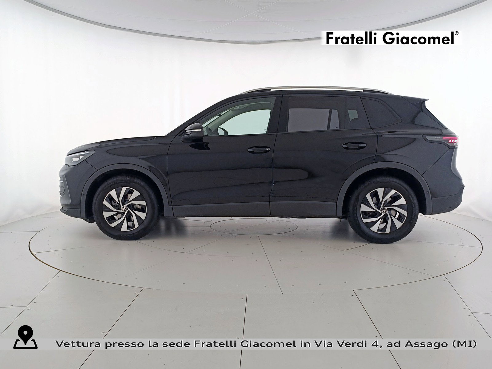 https://cdn-giacomel.caraffinity.it/fratelligiacomel/wrap360/large/83/+2026+04+21+V104590_69e79295d16a8.jpg/0ee22cad7598c359849dbc3fca697e04.jpg