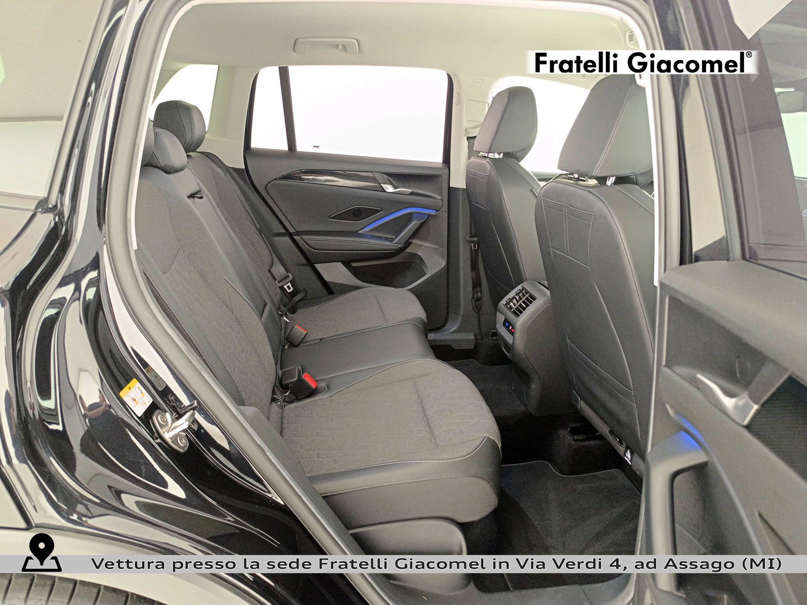 https://cdn-giacomel.caraffinity.it/fratelligiacomel/wrap360/large/83/+2026+04+21+V104590_69e79298d1b07.jpg/cca7e02dcb76eafee6570c21f160b570.jpg