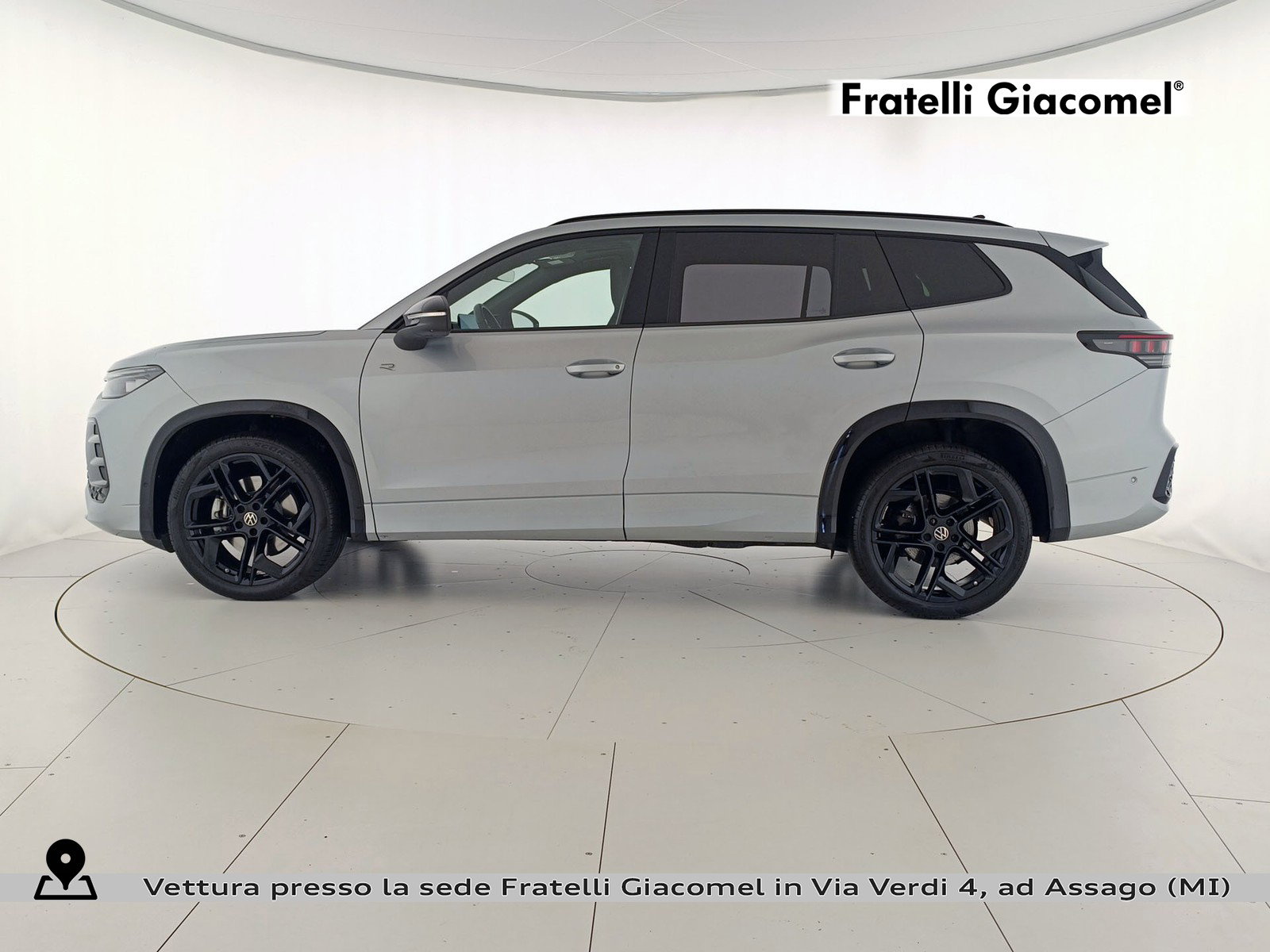 https://cdn-giacomel.caraffinity.it/fratelligiacomel/wrap360/large/83/+2026+04+22+V103430_69e8e40a8952a.jpg/b6c9ea701039dac74d18aff3c4588fe4.jpg