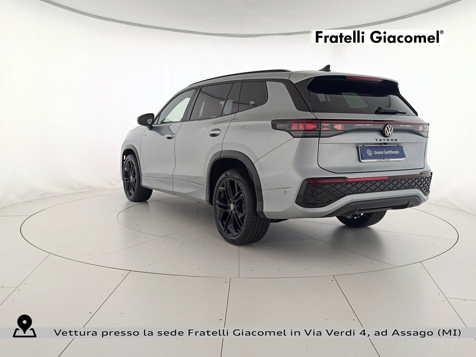 https://cdn-giacomel.caraffinity.it/fratelligiacomel/wrap360/large/83/+2026+04+22+V103430_69e8e40b0403e.jpg/9473a2100eefae5f15378f376a62497d.jpg