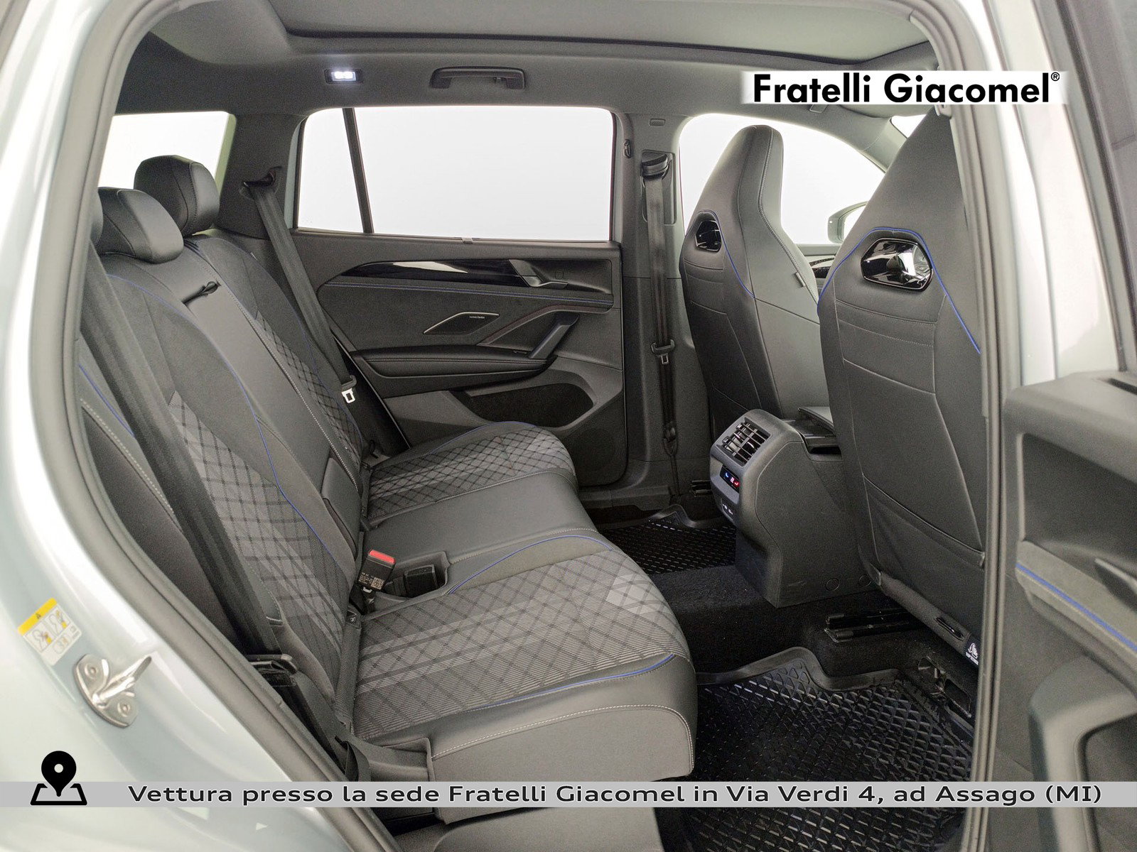 https://cdn-giacomel.caraffinity.it/fratelligiacomel/wrap360/large/83/+2026+04+22+V103430_69e8e40d71f54.jpg/b880c1d8d7bf4d8449dc338b1e7d2cf1.jpg