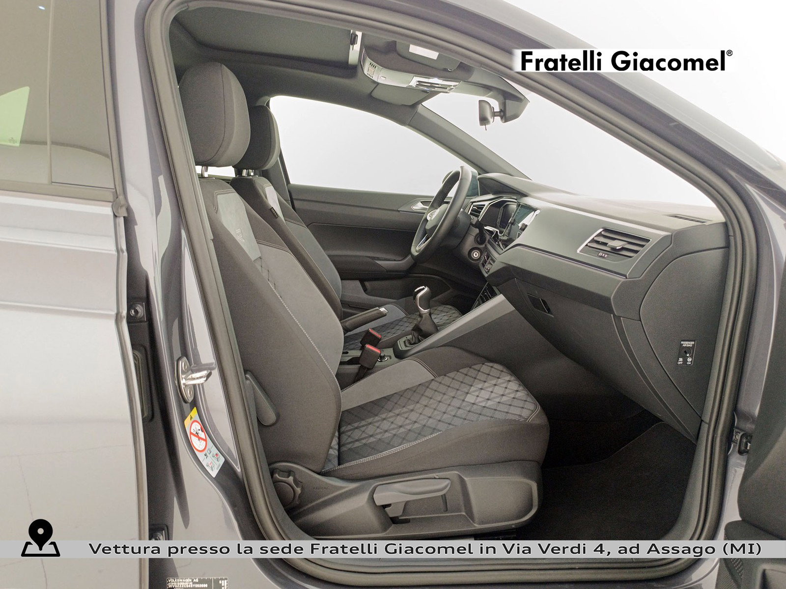 https://cdn-giacomel.caraffinity.it/fratelligiacomel/wrap360/large/83/+2026+04+23+V104080_69ea19839afbb.jpg/858fe8797b670047e07c33be243d1c7e.jpg