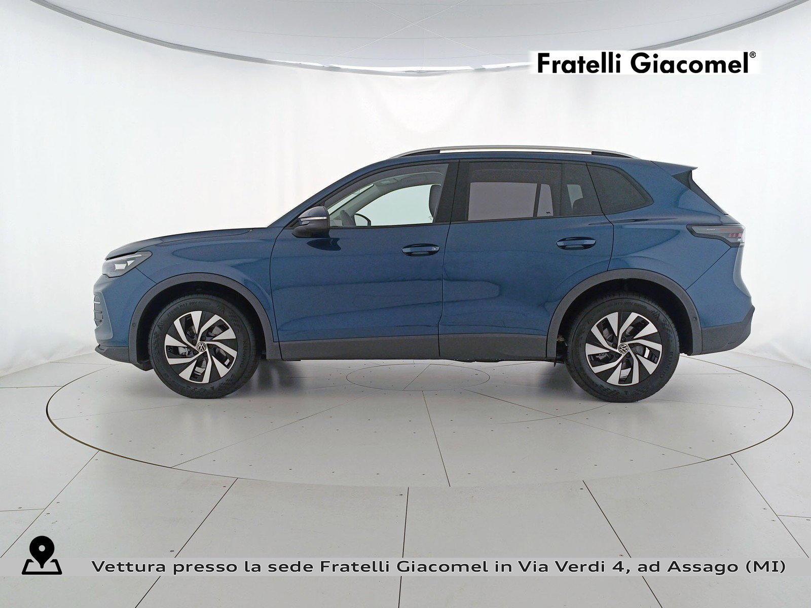 https://cdn-giacomel.caraffinity.it/fratelligiacomel/wrap360/large/83/+2026+04+23+V106029_69e9fd45d9781.jpg/3fb40be1a520caf709951b48cc37ac8e.jpg