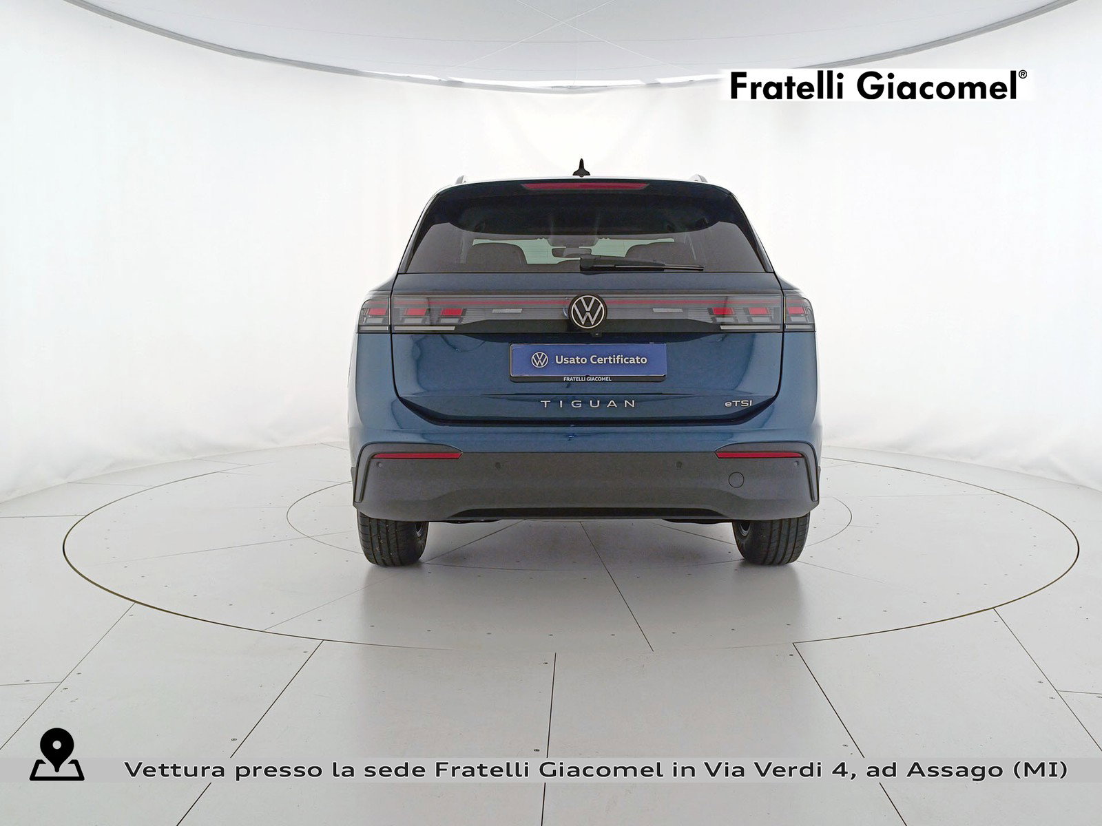 https://cdn-giacomel.caraffinity.it/fratelligiacomel/wrap360/large/83/+2026+04+23+V106029_69e9fd46d05fc.jpg/ad42e53d4083798b8a03a7b41dfd350a.jpg