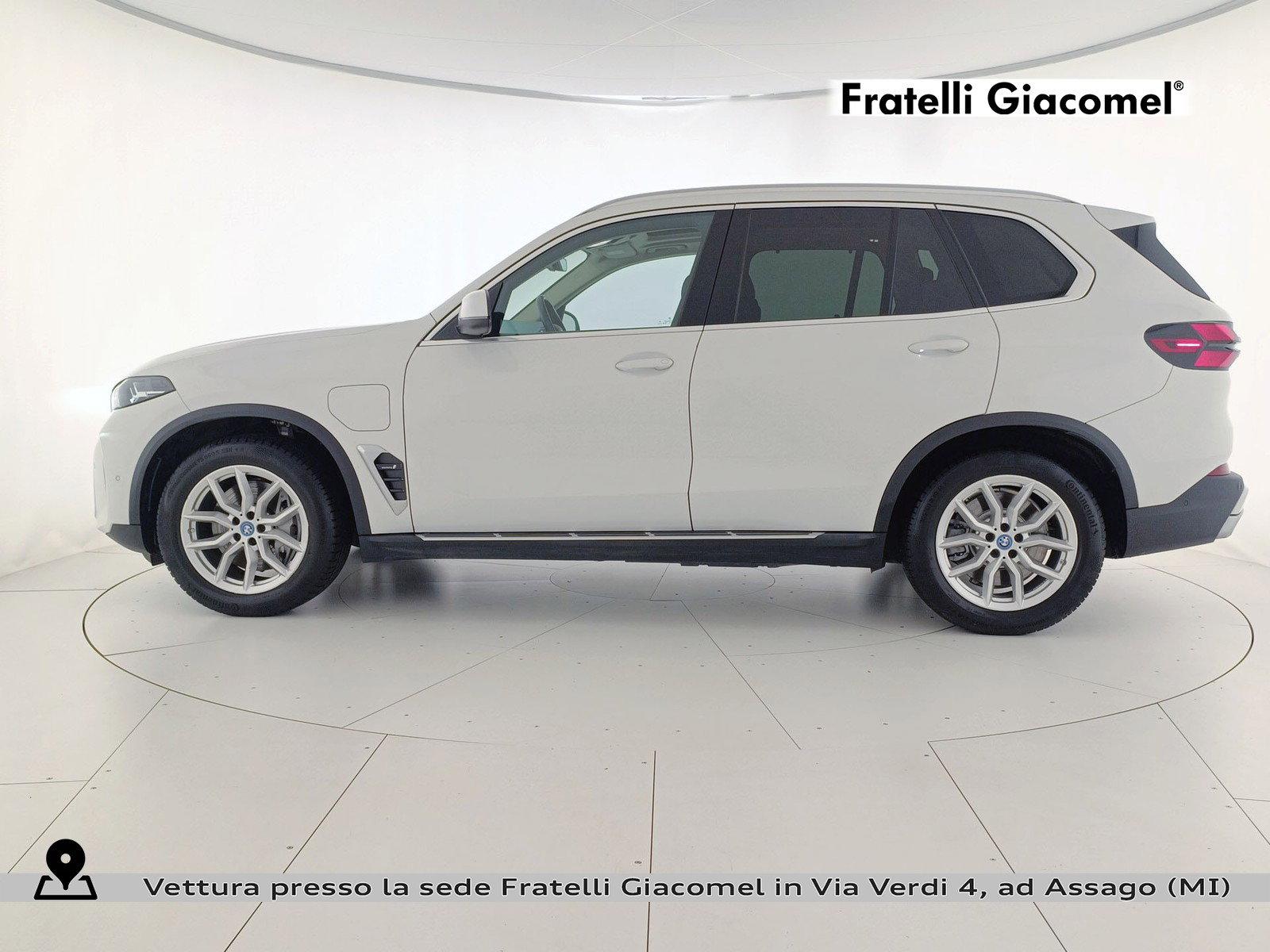 https://cdn-giacomel.caraffinity.it/fratelligiacomel/wrap360/large/83/+2026+04+24+V103731_69eb32ca31fae.jpg/0dca411eee281166172163011be3ff6e.jpg
