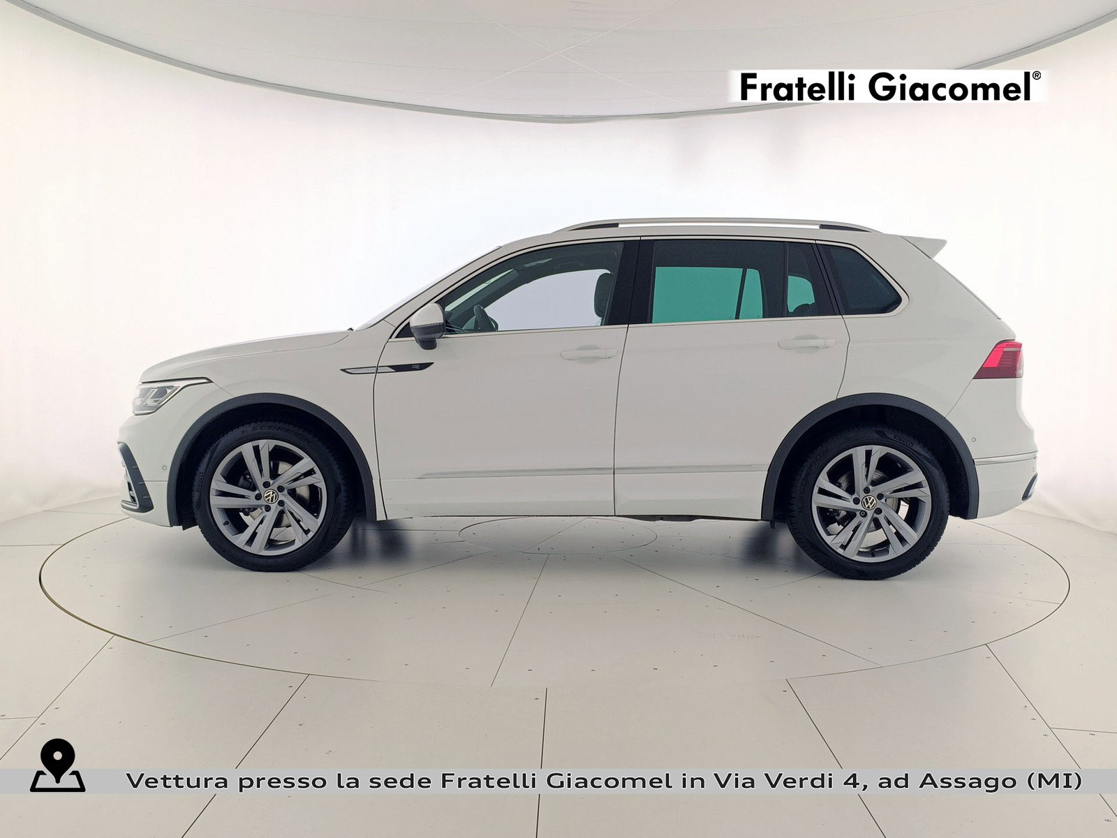 https://cdn-giacomel.caraffinity.it/fratelligiacomel/wrap360/large/83/+2026+04+30+V104101_69f37de23fc11.jpg/5a857ec0e5527dff5e1f83b94b1fb08a.jpg