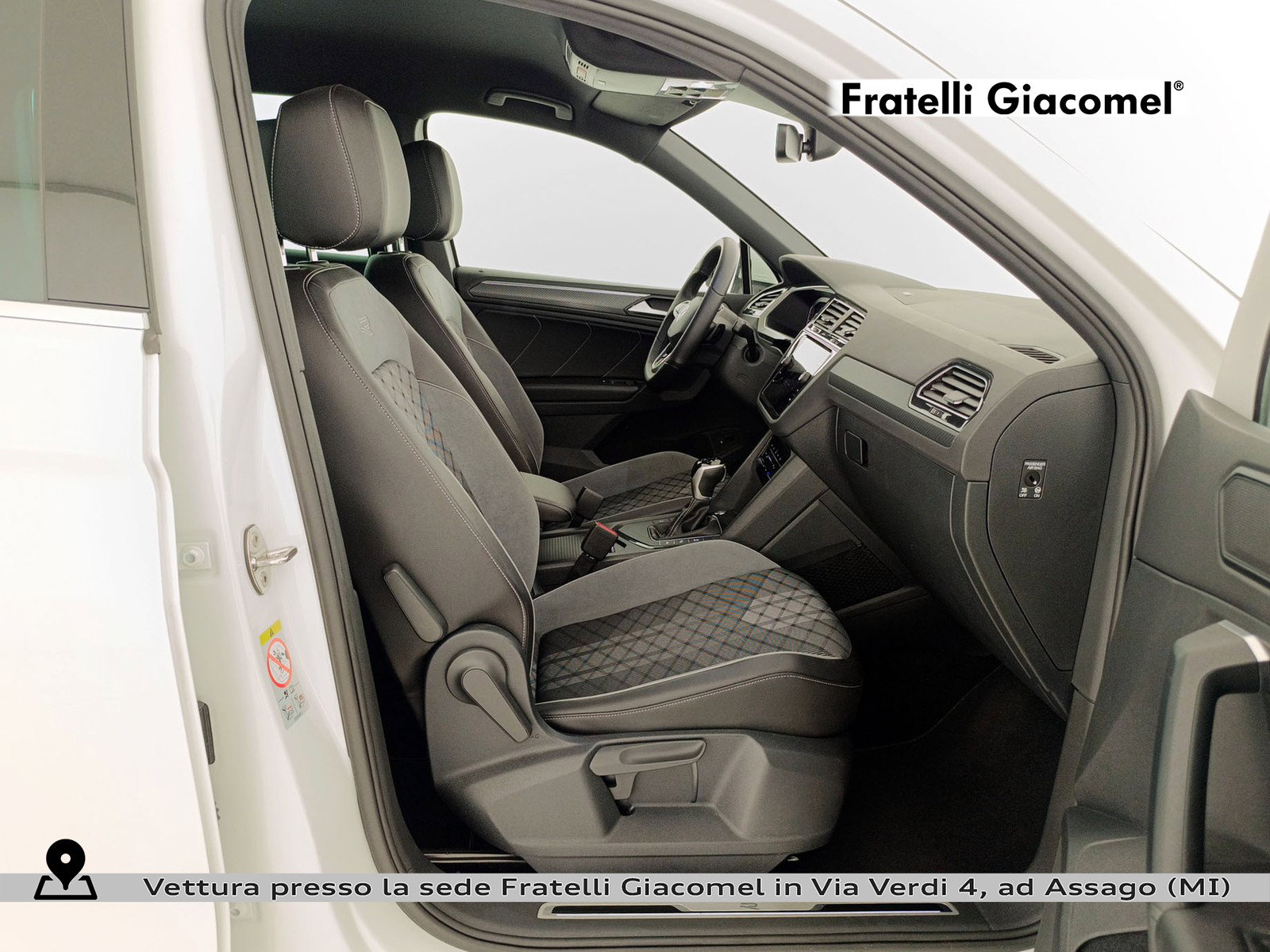 https://cdn-giacomel.caraffinity.it/fratelligiacomel/wrap360/large/83/+2026+04+30+V104101_69f37de339eb6.jpg/6d413187c38ff9fc0c3efd47883b7b3b.jpg