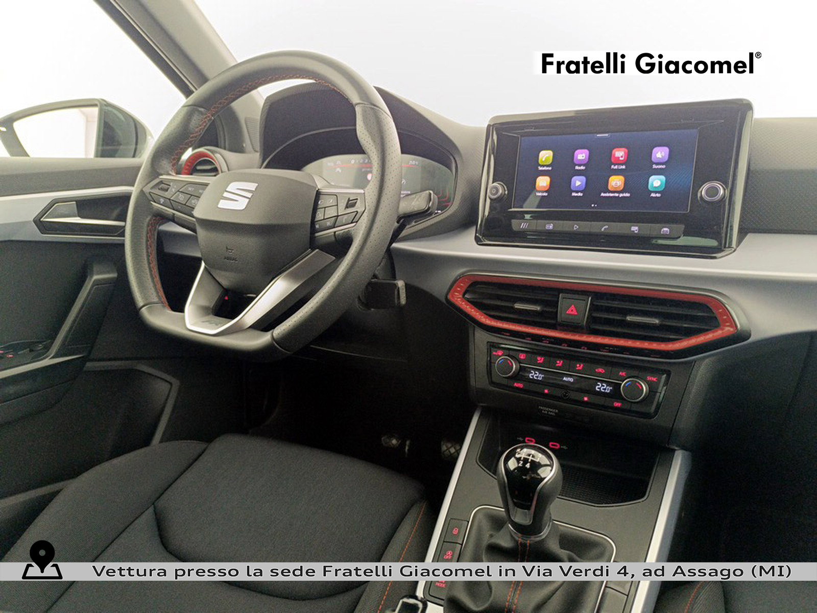 https://cdn-giacomel.caraffinity.it/fratelligiacomel/wrap360/large/83/+2026+05+13+V104909_6a045b51ba373.jpg/53fdff9905435447a7718727940a8900.jpg