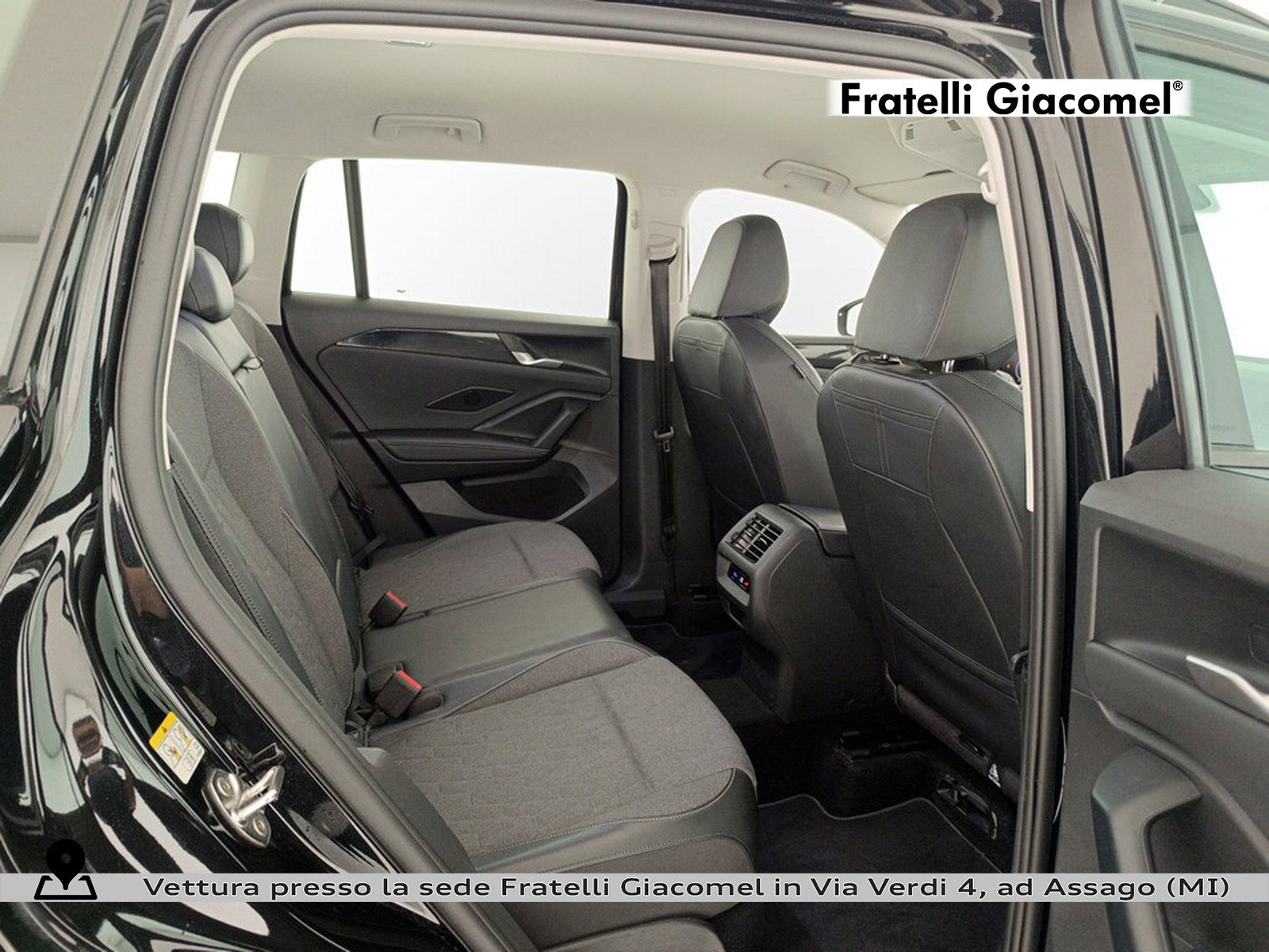 https://cdn-giacomel.caraffinity.it/fratelligiacomel/wrap360/large/83/+2026+05+13+V106578_6a044d6130f65.jpg/730c3ae8852f41309312d57e983d38ae.jpg