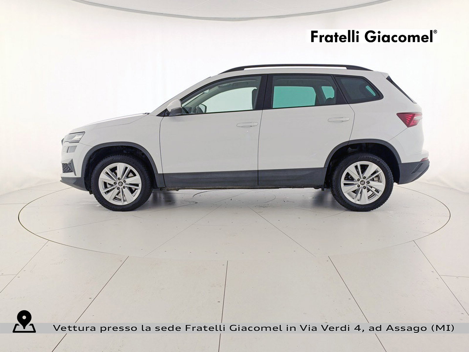 https://cdn-giacomel.caraffinity.it/fratelligiacomel/wrap360/large/83/+2026+05+15+V106589_6a06d3ff81f56.jpg/e274330fb04d59493a7a8054508e024b.jpg