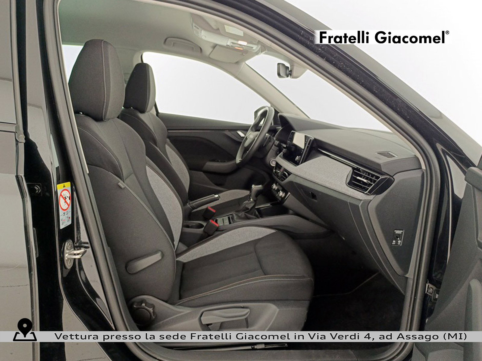 https://cdn-giacomel.caraffinity.it/fratelligiacomel/wrap360/large/83/+2026+05+19+V106588_6a0c604c6c42e.jpg/1321bf8810b880d839e1677909604c6e.jpg