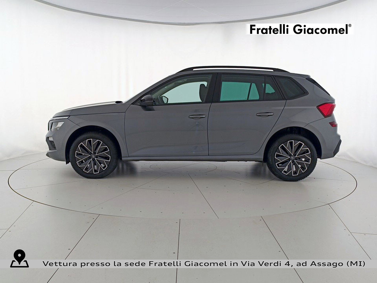 https://cdn-giacomel.caraffinity.it/fratelligiacomel/wrap360/large/83/+2026+05+26+V106585_6a159ac323112.jpg/770c1b20034508cdb773f03ee06a7aca.jpg
