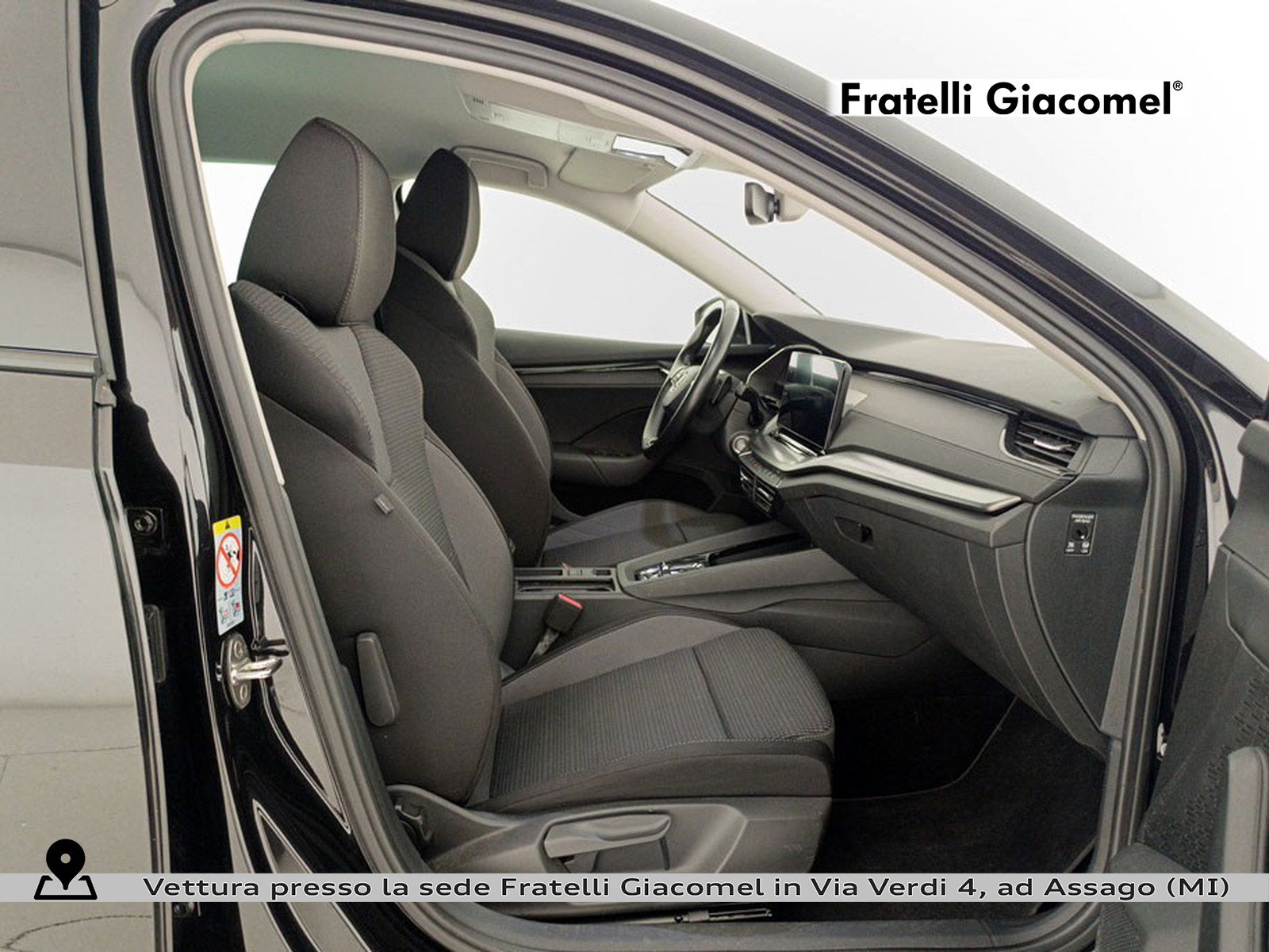 https://cdn-giacomel.caraffinity.it/fratelligiacomel/wrap360/large/83/+2026+05+26+V107420_6a15c4e0930ca.jpg/56a9d21411972d554cdcd08cdb7851c9.jpg