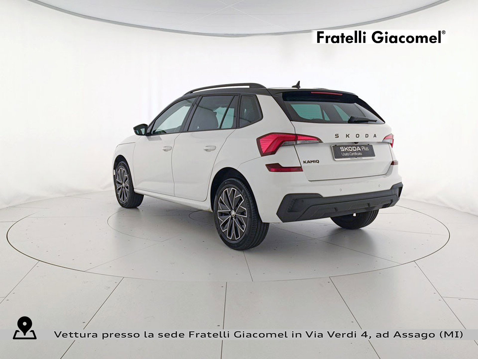 https://cdn-giacomel.caraffinity.it/fratelligiacomel/wrap360/large/83/+2026+05+28+V101250_6a18057d73e14.jpg/c3ad0e15f411b009826be72e1814f47f.jpg
