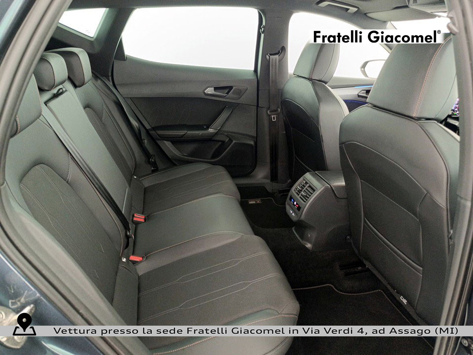 https://cdn-giacomel.caraffinity.it/fratelligiacomel/wrap360/large/83/+2026+05+28+V107194_6a1859fe29606.jpg/cc4f03ddcf6c64aacd67d40ff6d21b0a.jpg