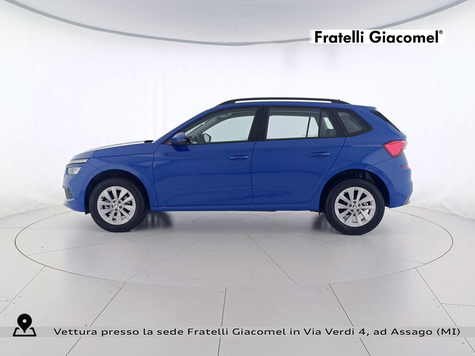 https://cdn-giacomel.caraffinity.it/fratelligiacomel/wrap360/large/83/+2026+06+09+V103991_6a27c94319cf0.jpg/d81f7cf0894026e950e3a58f3bd3fa36.jpg