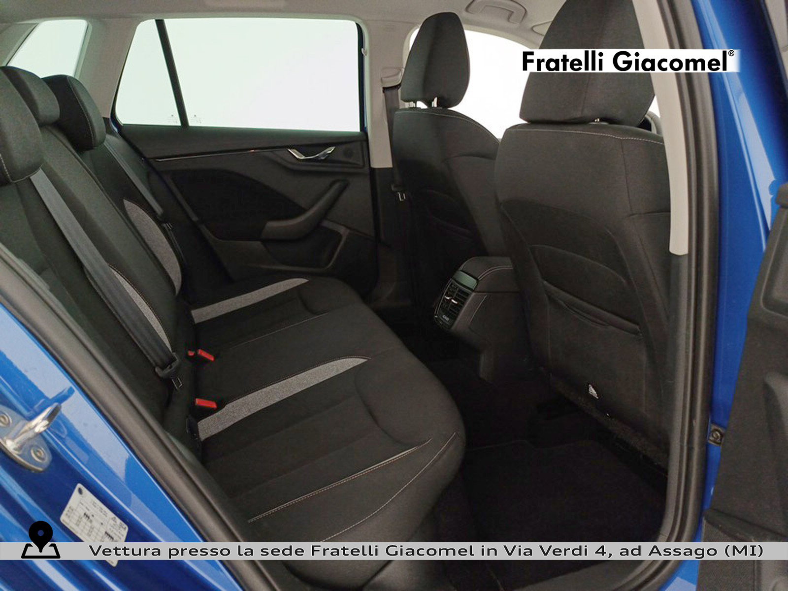 https://cdn-giacomel.caraffinity.it/fratelligiacomel/wrap360/large/83/+2026+06+15+V108282_6a3006ba4aecc.jpg/0f401b131518dc508b86e2414e3e78c5.jpg