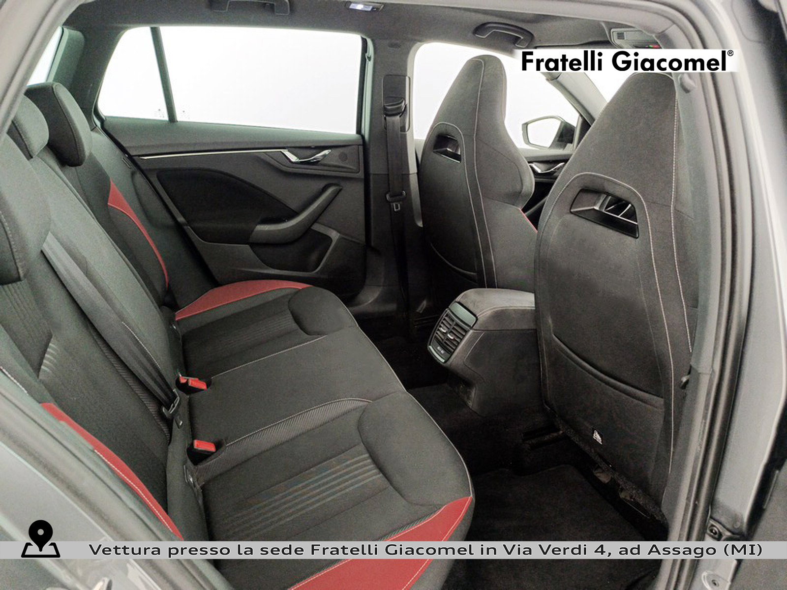 https://cdn-giacomel.caraffinity.it/fratelligiacomel/wrap360/large/83/+2026+06+29+V102447_6a42436bde92d.jpg/942ba37aa39ce3c1490abb32deab7e89.jpg