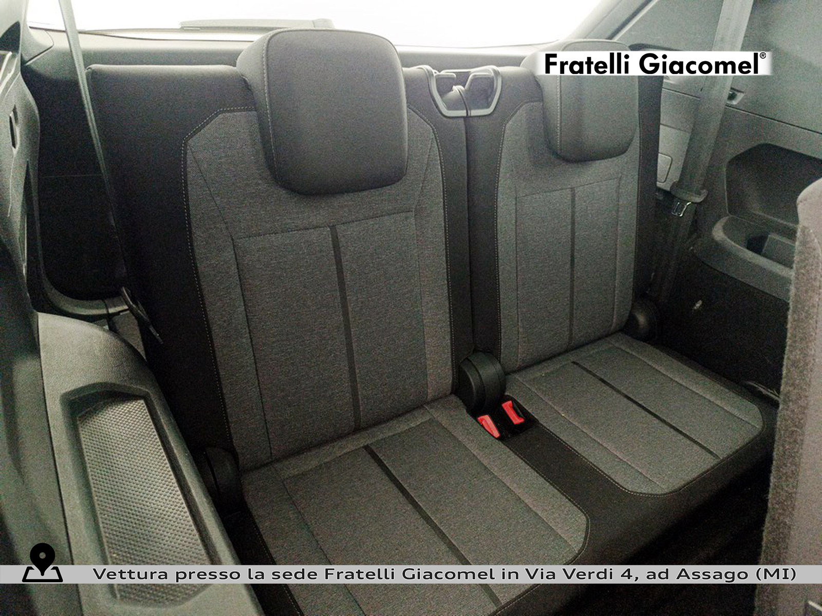https://cdn-giacomel.caraffinity.it/fratelligiacomel/wrap360/large/83/+2026+06+30+V098472_6a4378ec8ceba.jpg/20d2d3d265abafd9cec33351d20385f6.jpg