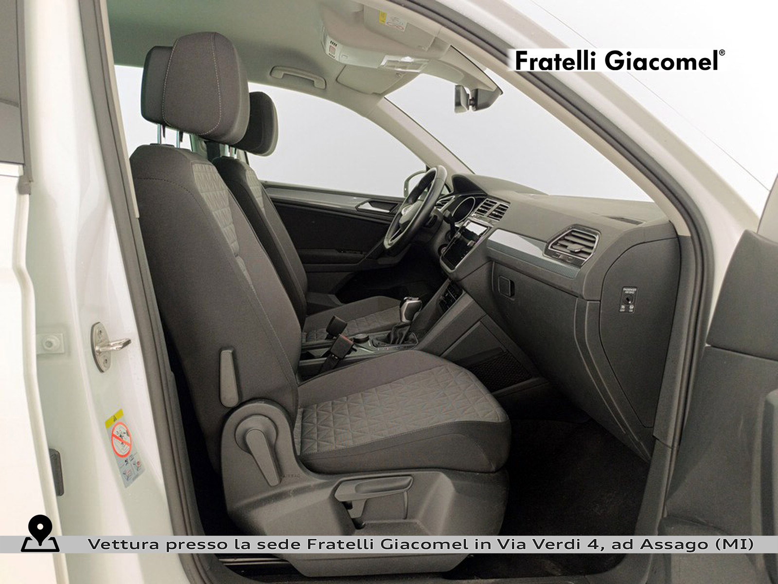 https://cdn-giacomel.caraffinity.it/fratelligiacomel/wrap360/large/83/+2026+07+09+V108207_6a4f7263be0c2.jpg/2d9d308683cc943772e4ad25f5e9e211.jpg