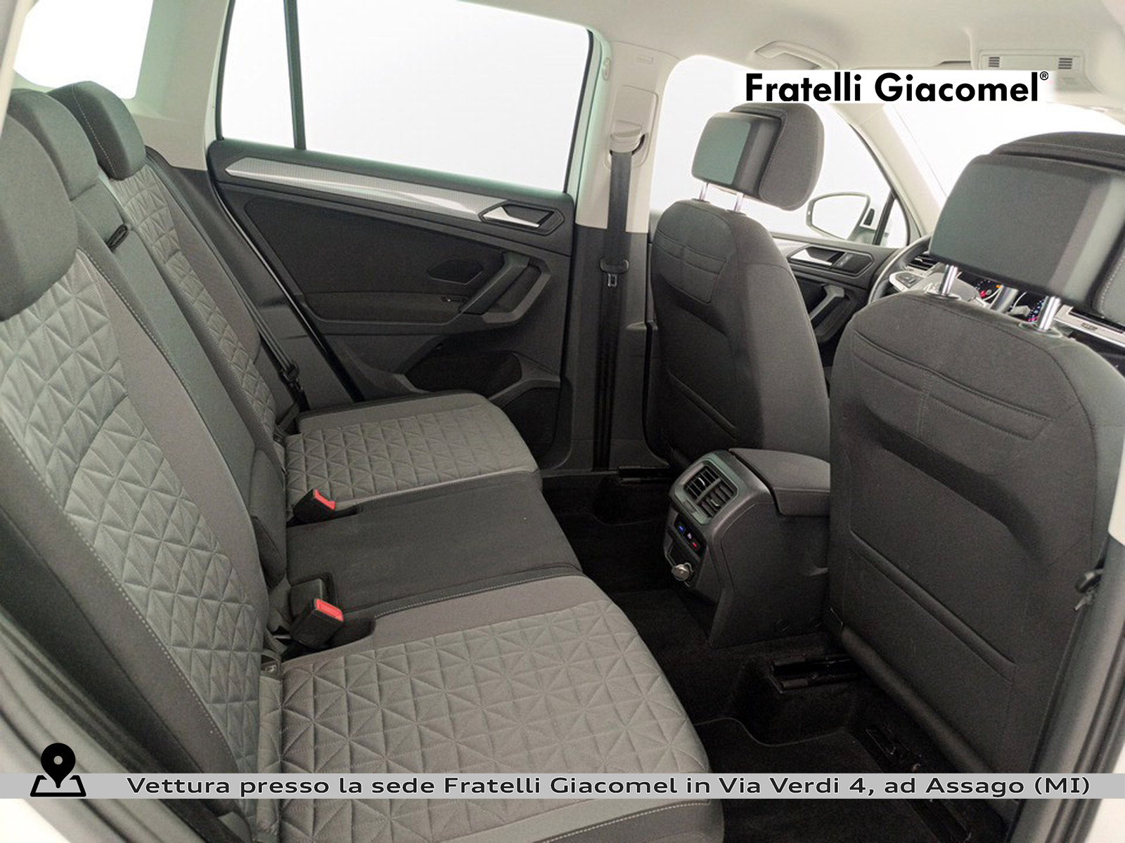 https://cdn-giacomel.caraffinity.it/fratelligiacomel/wrap360/large/83/+2026+07+09+V108207_6a4f7263d1b25.jpg/f04466f8745ae1dc16122740c83521fe.jpg