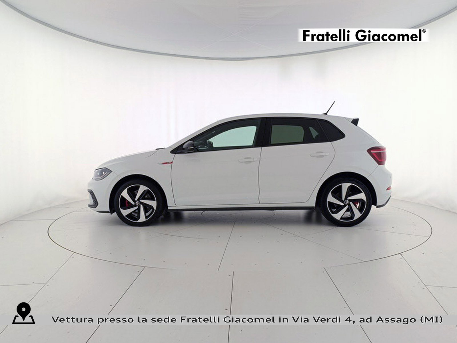 https://cdn-giacomel.caraffinity.it/fratelligiacomel/wrap360/large/83/+2026+07+15+V108038_6a57a1cbd5275.jpg/e473239aaa180c7d6f133e3b23bae58b.jpg