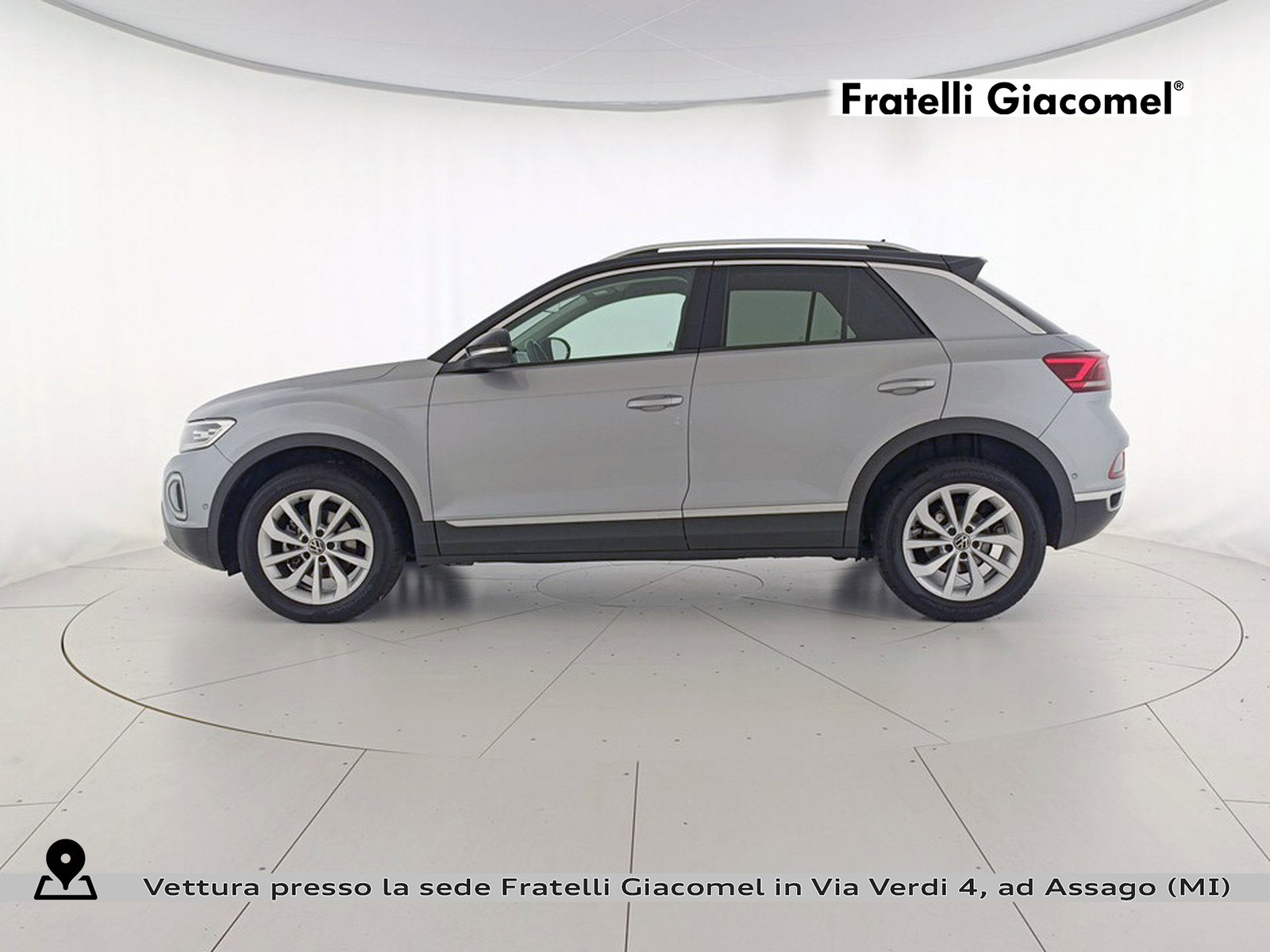 https://cdn-giacomel.caraffinity.it/fratelligiacomel/wrap360/large/83/+2026+07+16+V108453_6a5890e7c6d9f.jpg/1030cd618597c5569951b550ac82af79.jpg