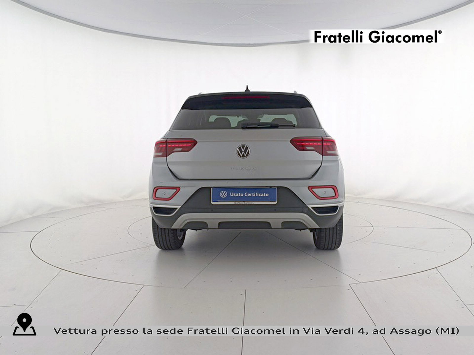 https://cdn-giacomel.caraffinity.it/fratelligiacomel/wrap360/large/83/+2026+07+16+V108453_6a5890e831bda.jpg/e332987f53c5dff55801f426eb58dbd3.jpg