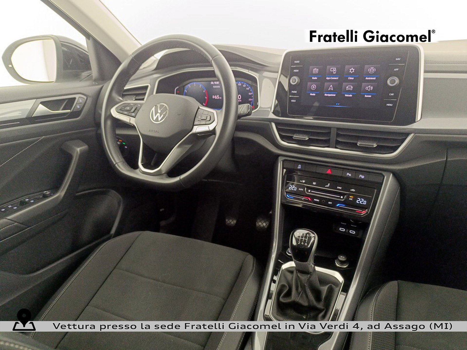 https://cdn-giacomel.caraffinity.it/fratelligiacomel/wrap360/large/83/+2026+07+16+V108453_6a5890e85ce88.jpg/b223e2b8103ec2b11c65957f19ca092d.jpg