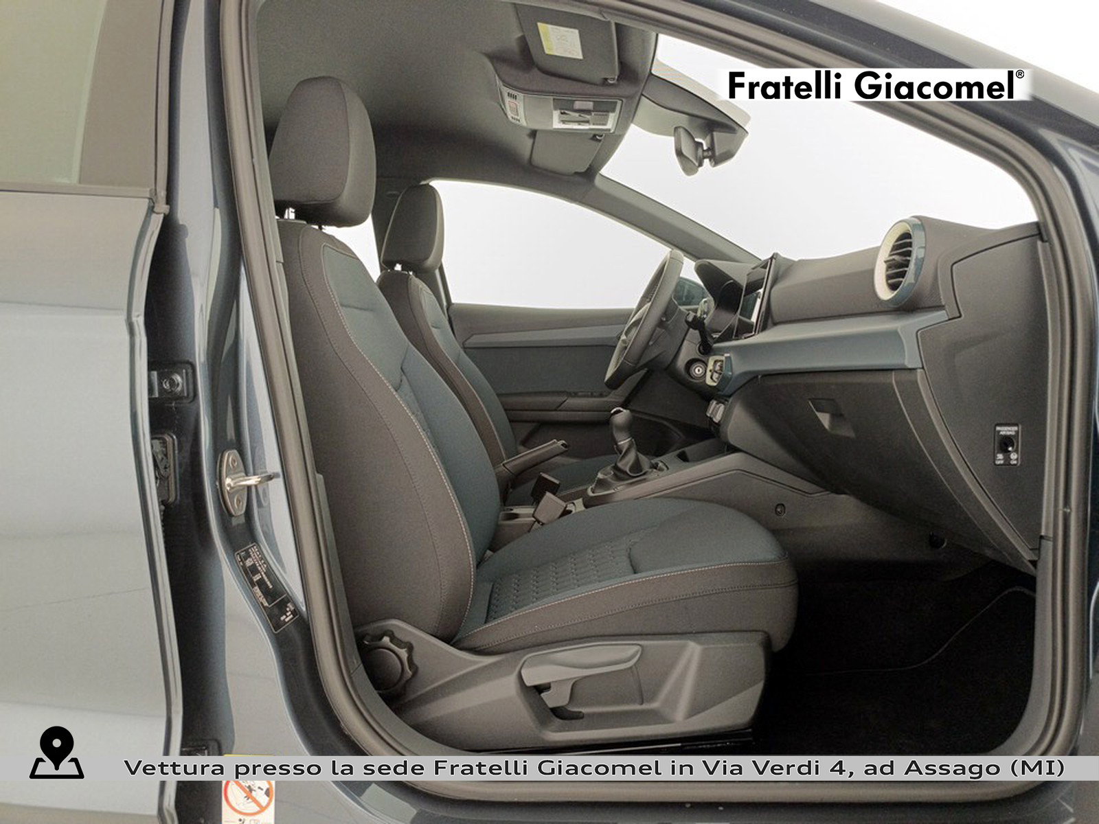 https://cdn-giacomel.caraffinity.it/fratelligiacomel/wrap360/large/83/+2026+07+21+V110140_6a5f52da36cc5.jpg/4900e139a0c451f577ddce5311331bab.jpg