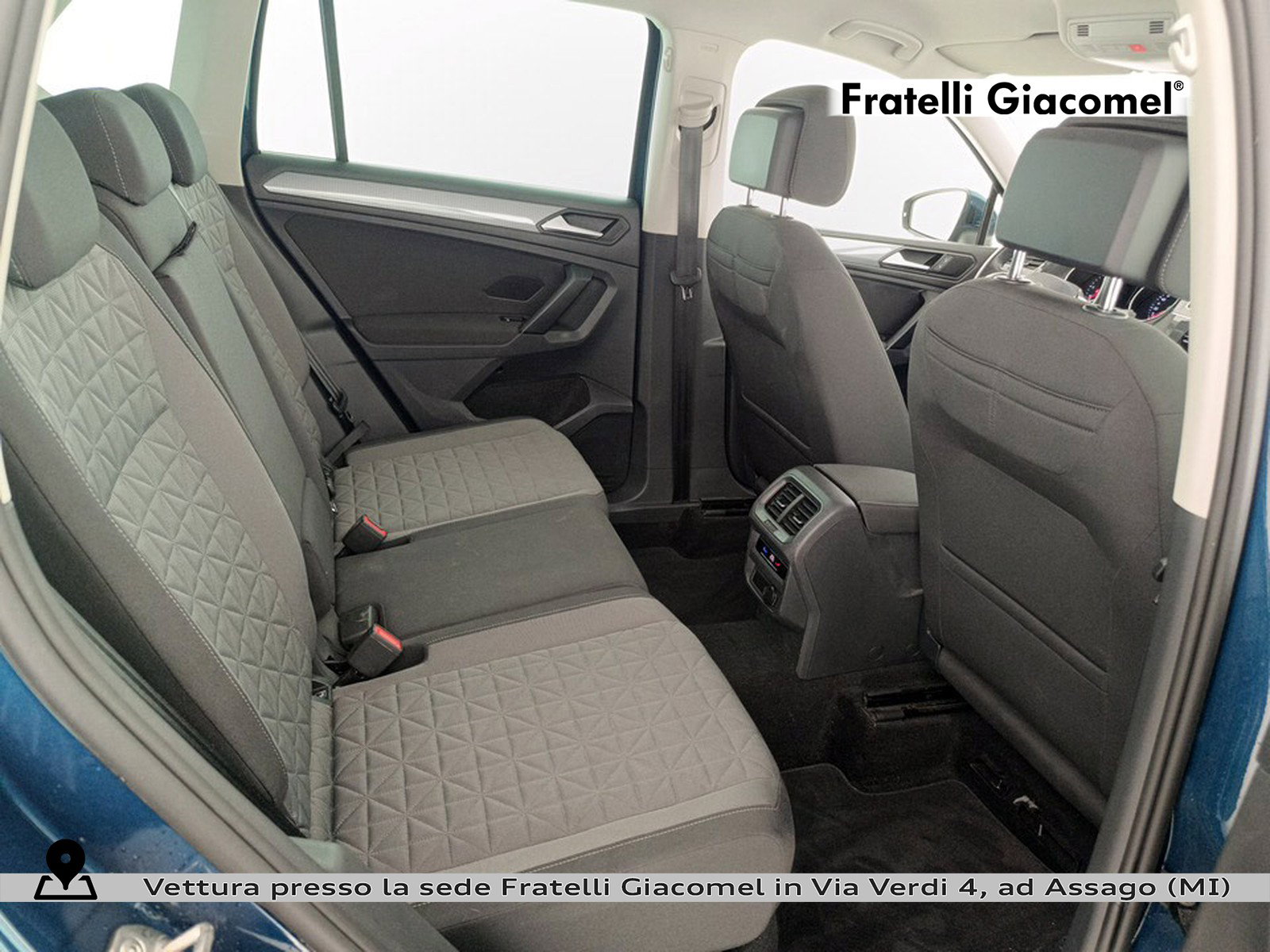 https://cdn-giacomel.caraffinity.it/fratelligiacomel/wrap360/large/83/+2026+07+23+V110403_6a61cb6cbe229.jpg/8d3f2303876ef5817d26ba87a1480e2f.jpg