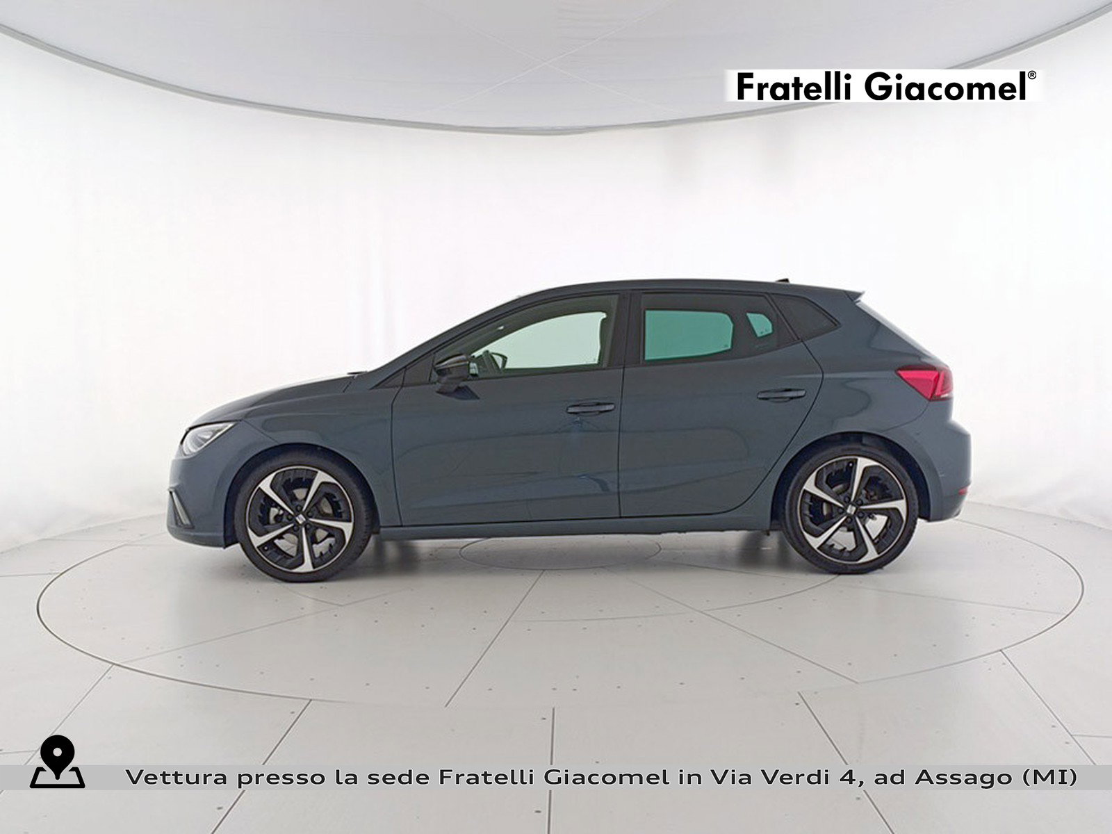 https://cdn-giacomel.caraffinity.it/fratelligiacomel/wrap360/large/83/+2026+07+27+V105491_6a671f98443e8.jpg/d3a803905e4b4c01061f4fe2f5dd0d10.jpg