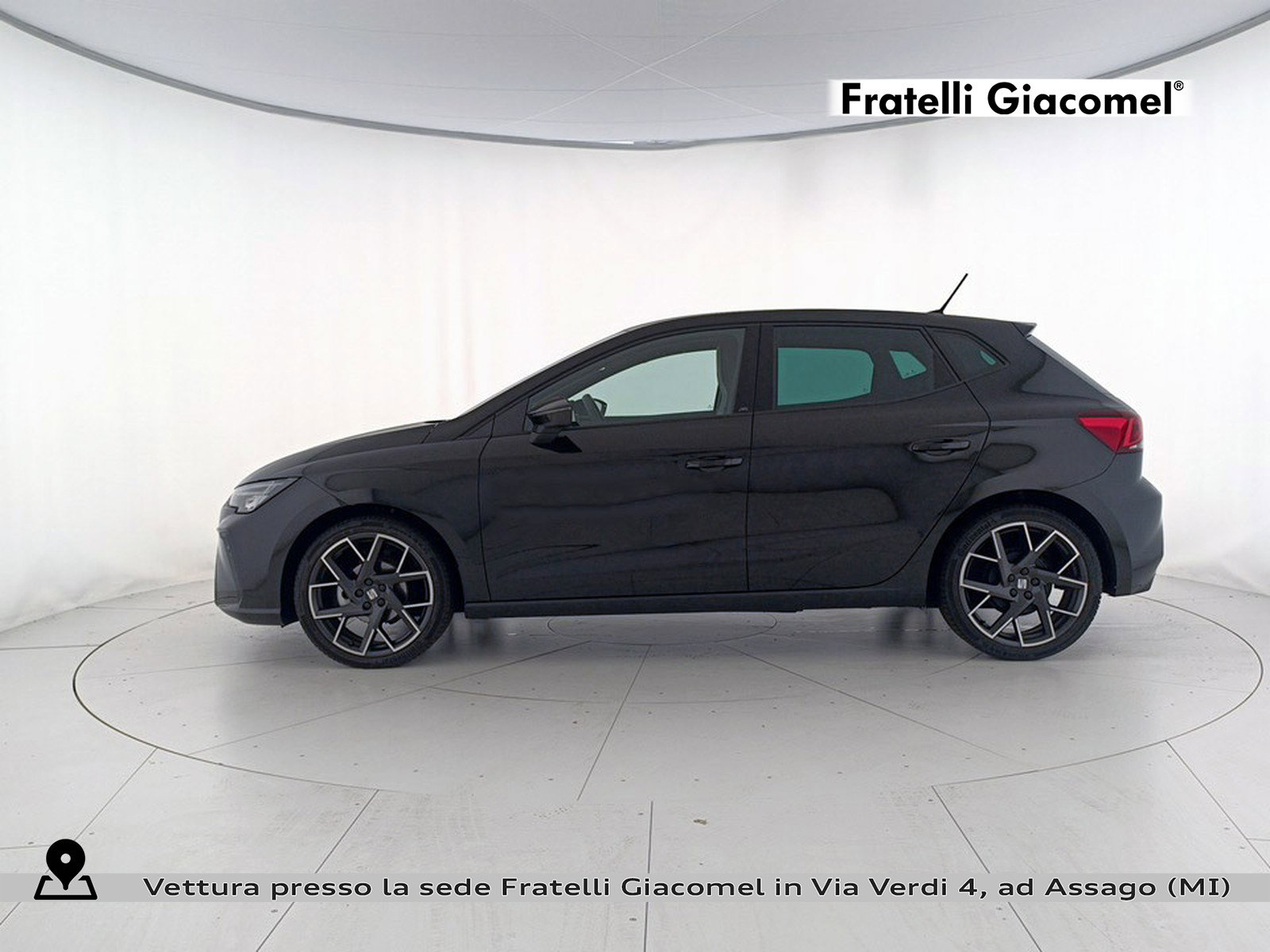 https://cdn-giacomel.caraffinity.it/fratelligiacomel/wrap360/large/83/+2026+07+28+V099630_6a687f5961b76.jpg/5cf353a474bc90b56316a28d486fb9eb.jpg