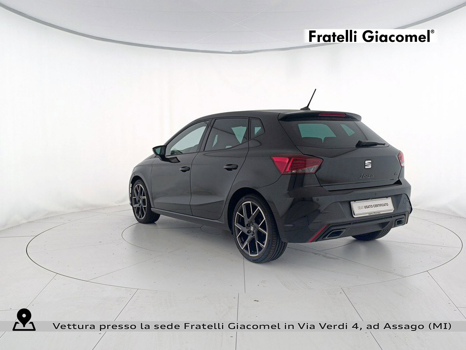 https://cdn-giacomel.caraffinity.it/fratelligiacomel/wrap360/large/83/+2026+07+28+V099630_6a687f59e0f5e.jpg/77814312be64c24d933a54ffa70d834e.jpg