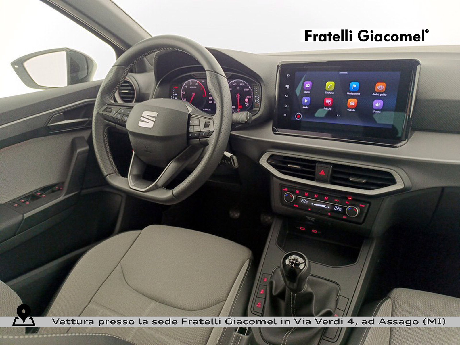 https://cdn-giacomel.caraffinity.it/fratelligiacomel/wrap360/large/83/+2026+07+28+V099630_6a687f5aec256.jpg/750d7d14abe44728f3b90590e7e13ec9.jpg