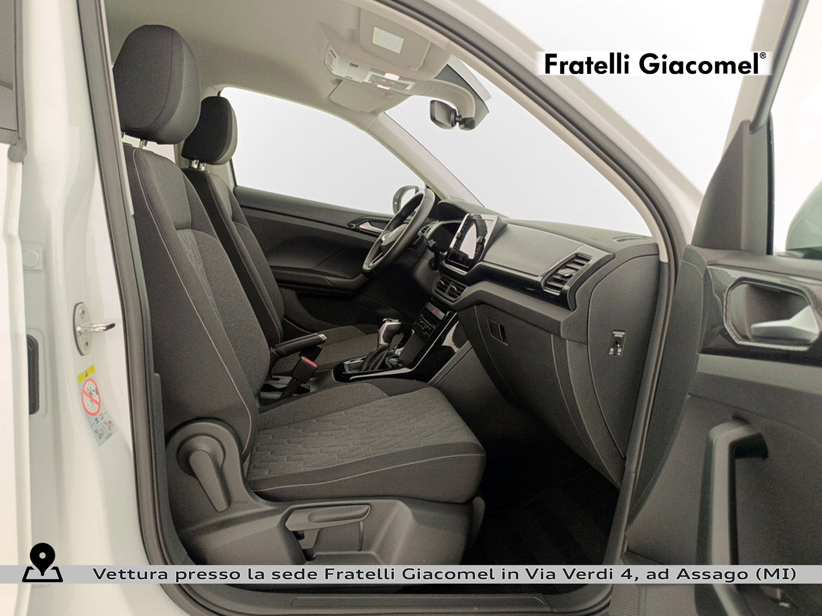 https://cdn-giacomel.caraffinity.it/fratelligiacomel/wrap360/large/83/+2026+07+30+V104411_6a6b060cf34bb.jpg/c4cb076278c9e467277cff9e6ae7fc88.jpg