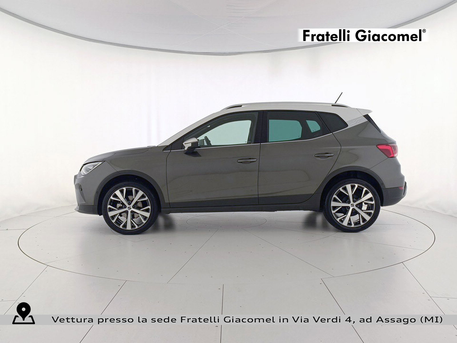 https://cdn-giacomel.caraffinity.it/fratelligiacomel/wrap360/large/83/+2026+09+01+V103747_6a96a36638a86.jpg/f38f0d33274288c852c6bc50be656aa3.jpg